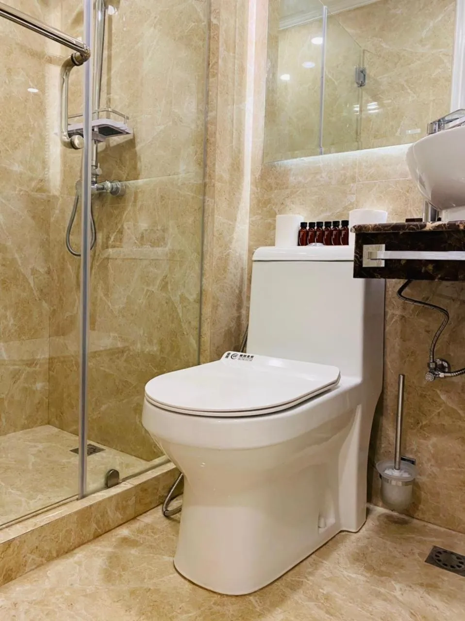 Shower, Bathroom in Mpt Suites