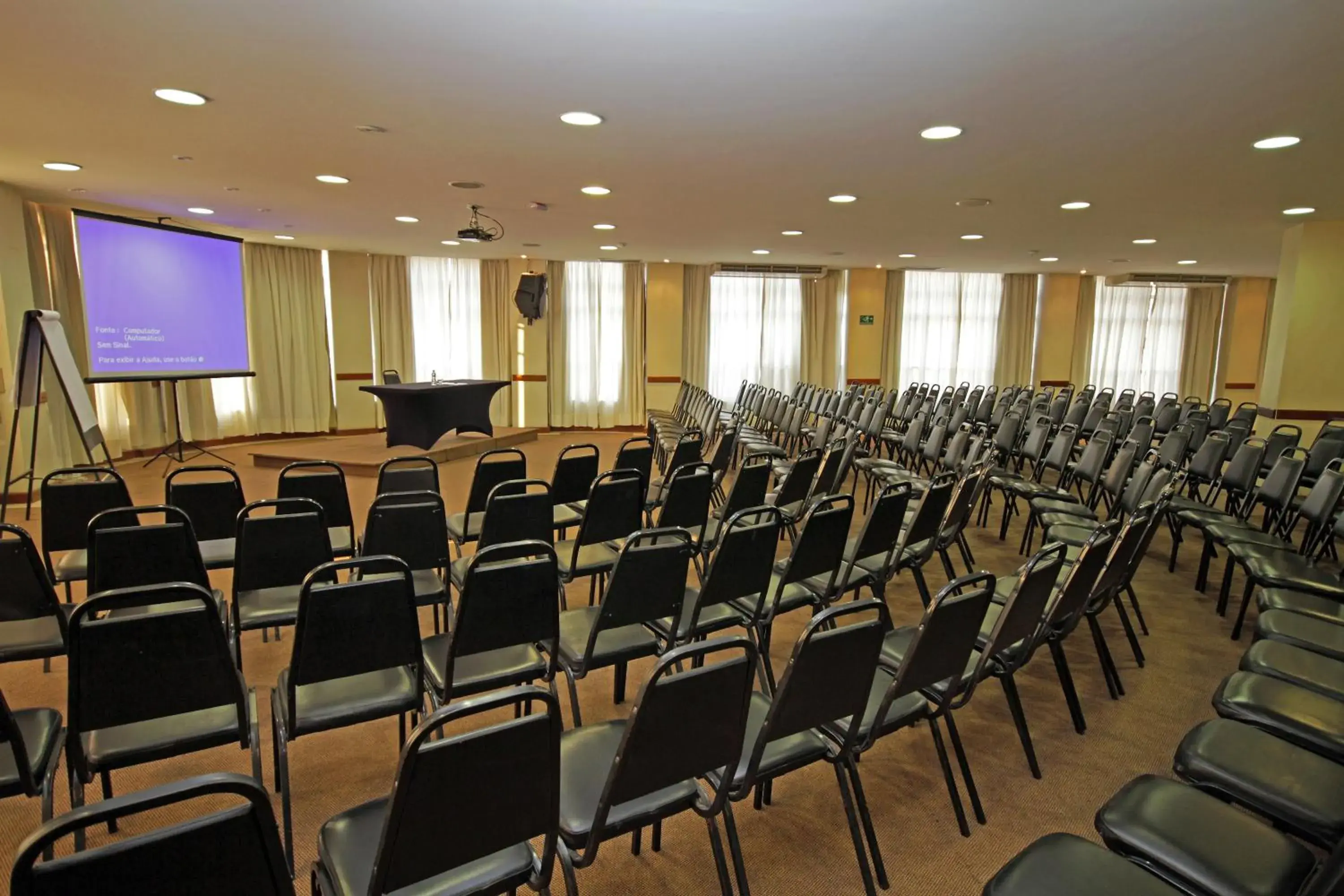 Business facilities in San Raphael Hotel