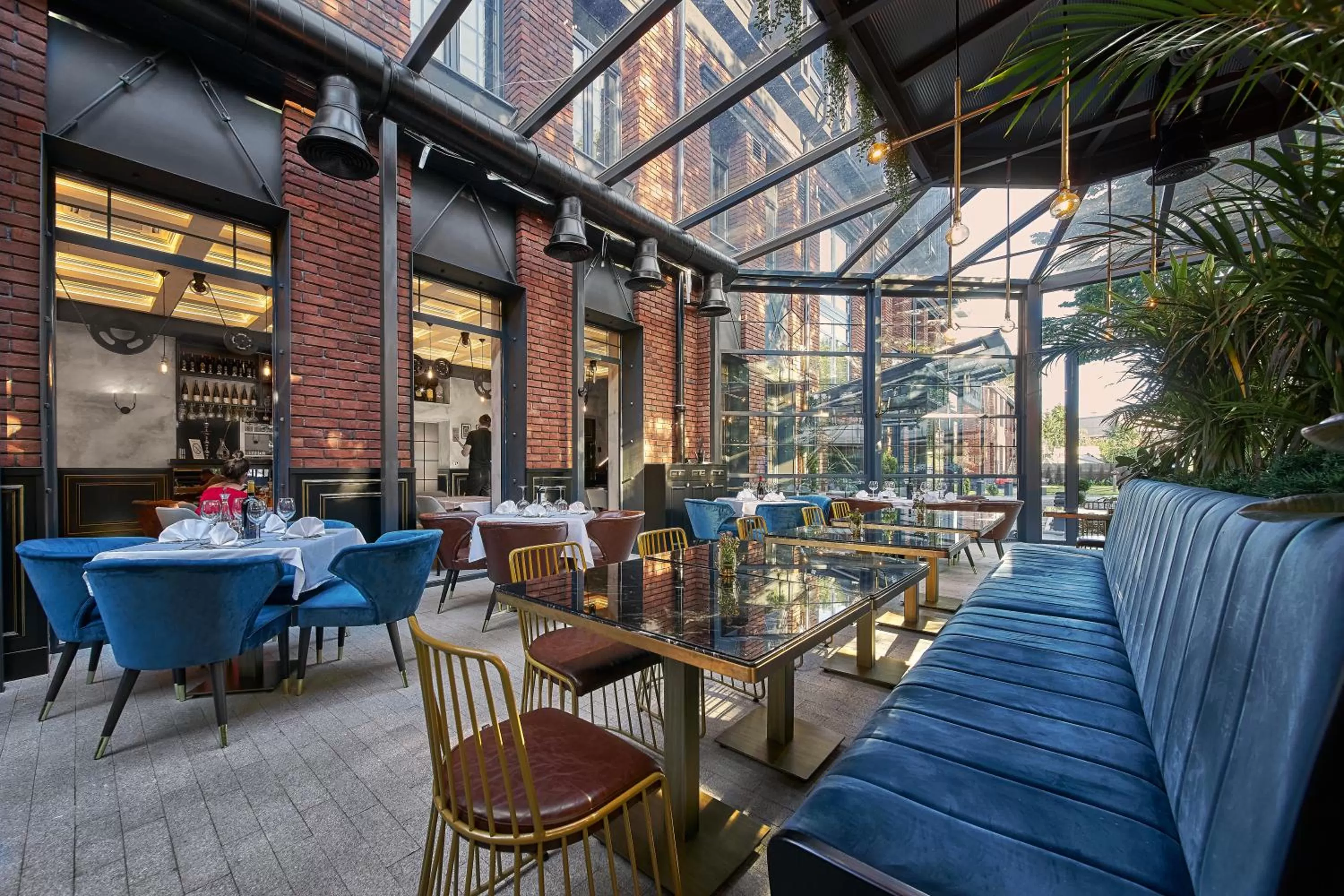 Restaurant/places to eat in Industrial 1853.