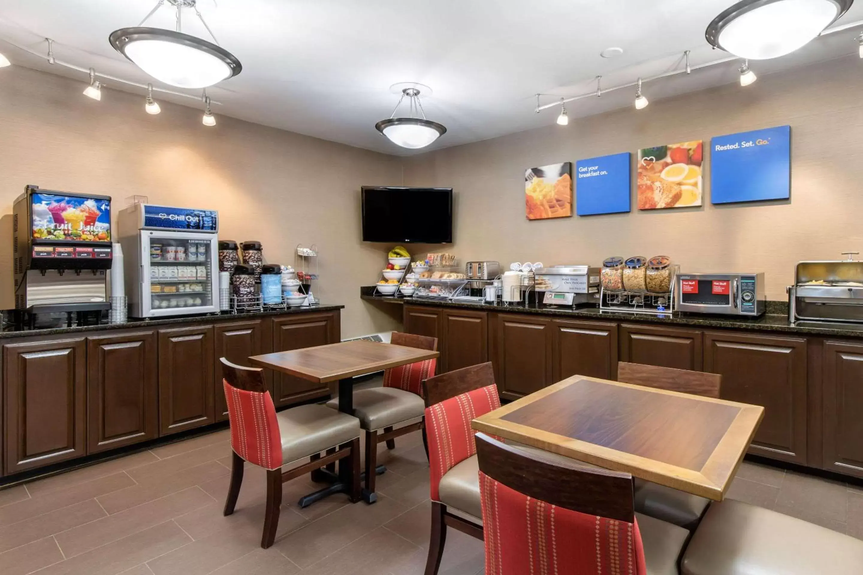 Restaurant/Places to Eat in Comfort Inn