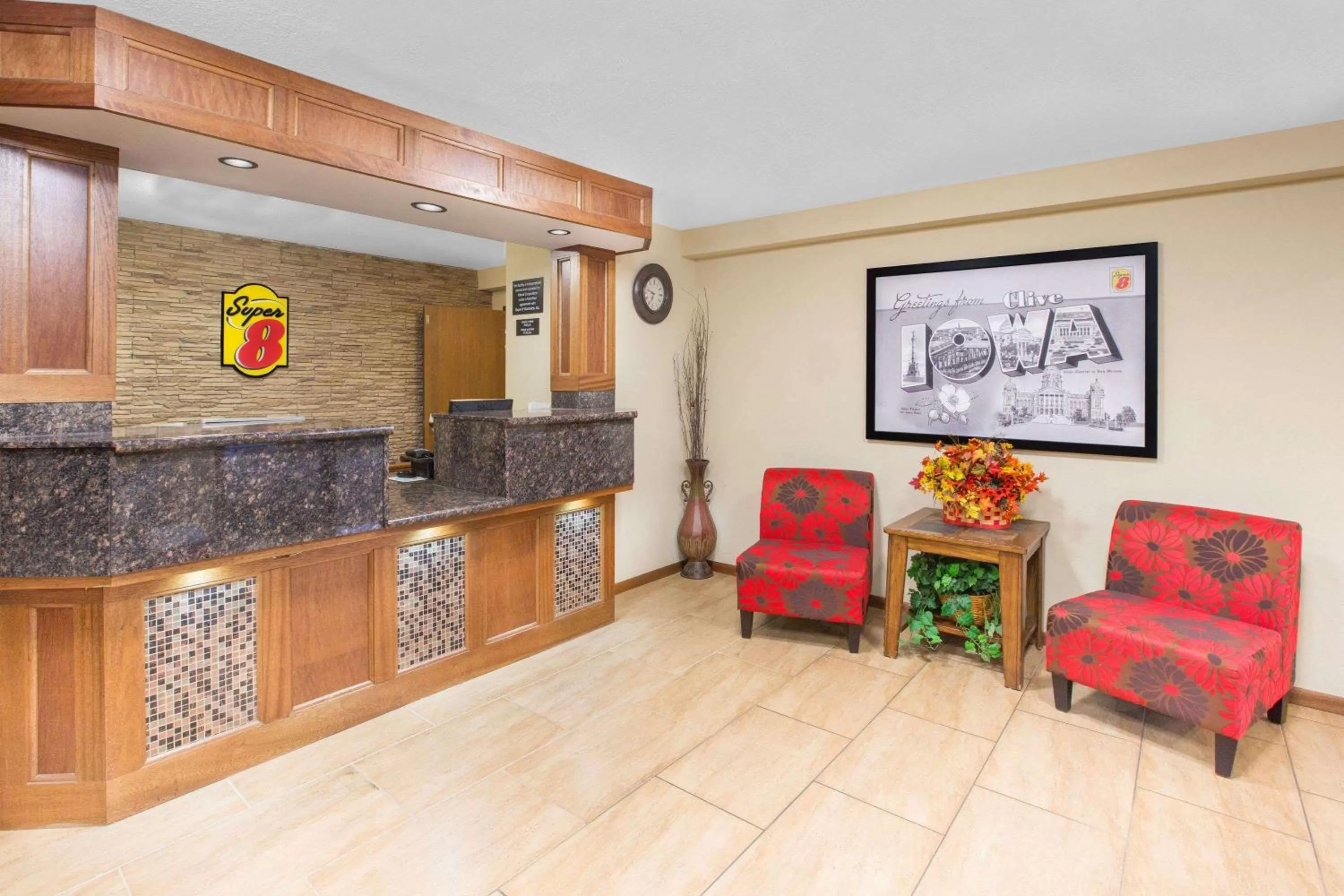 Lobby or reception in Super 8 by Wyndham Clive IA