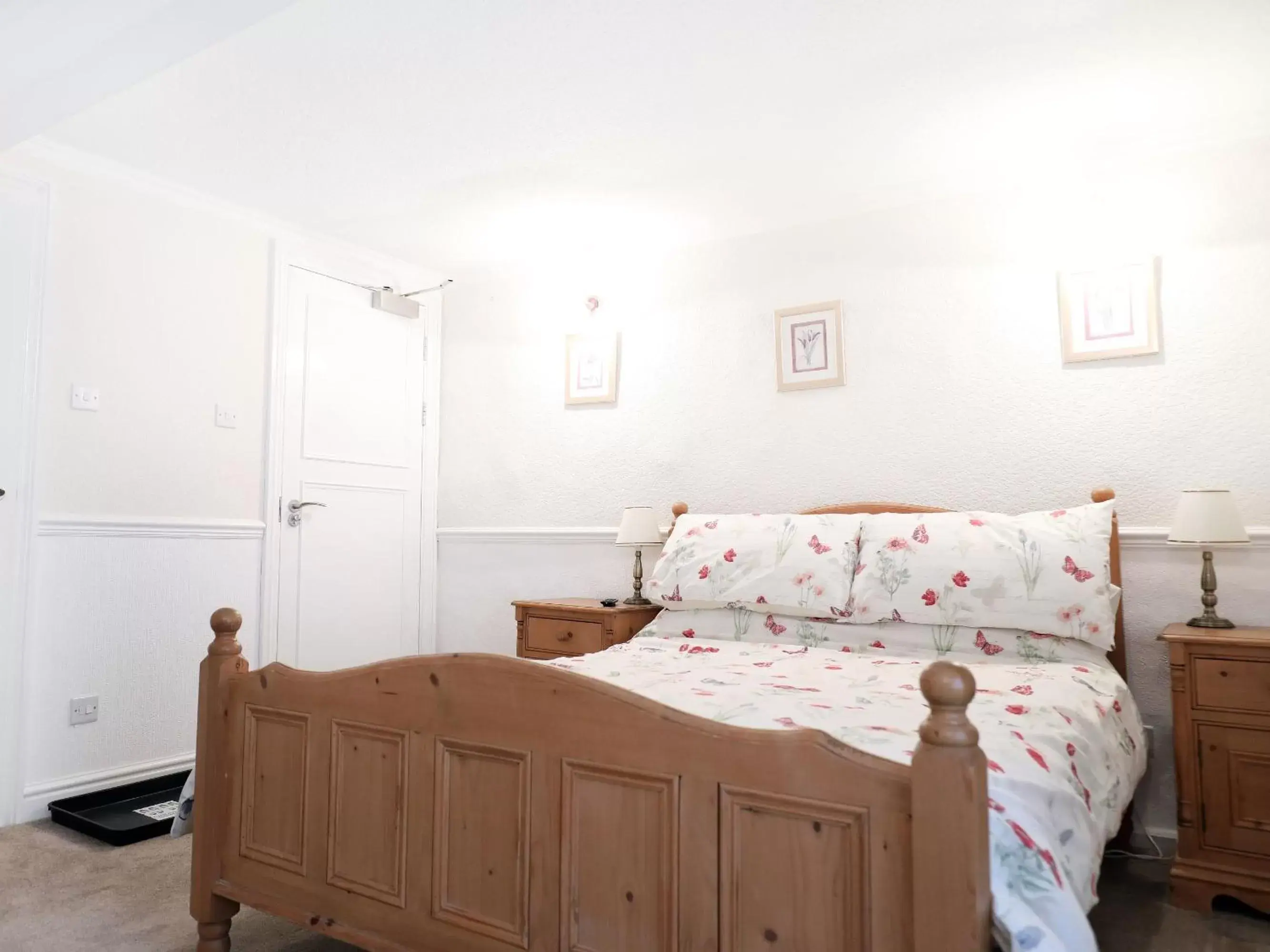 Bedroom, Bed in The Willow Bed and Breakfast Bedroom, Bed in The Willow Bed and Breakfast