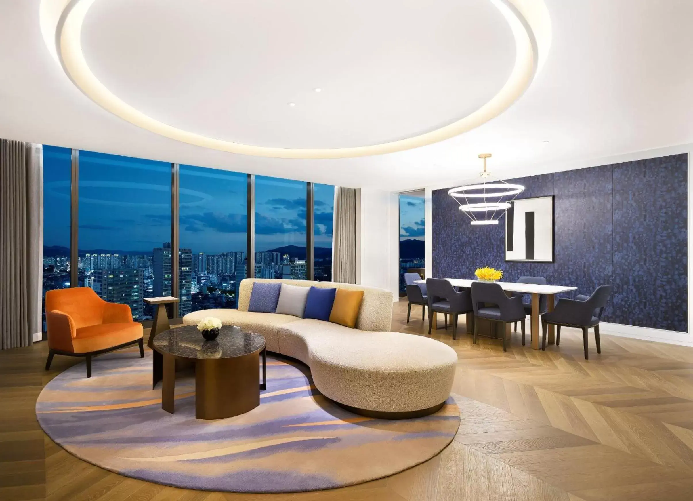 Living room in Sofitel Ambassador Seoul Hotel & Serviced Residences