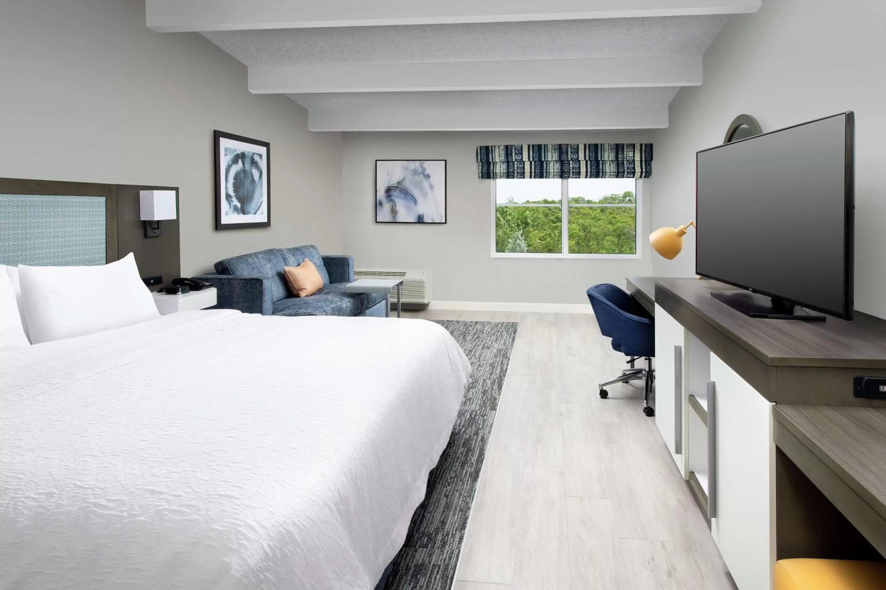 Bedroom, Bed in Hampton Inn Marathon - Florida Keys