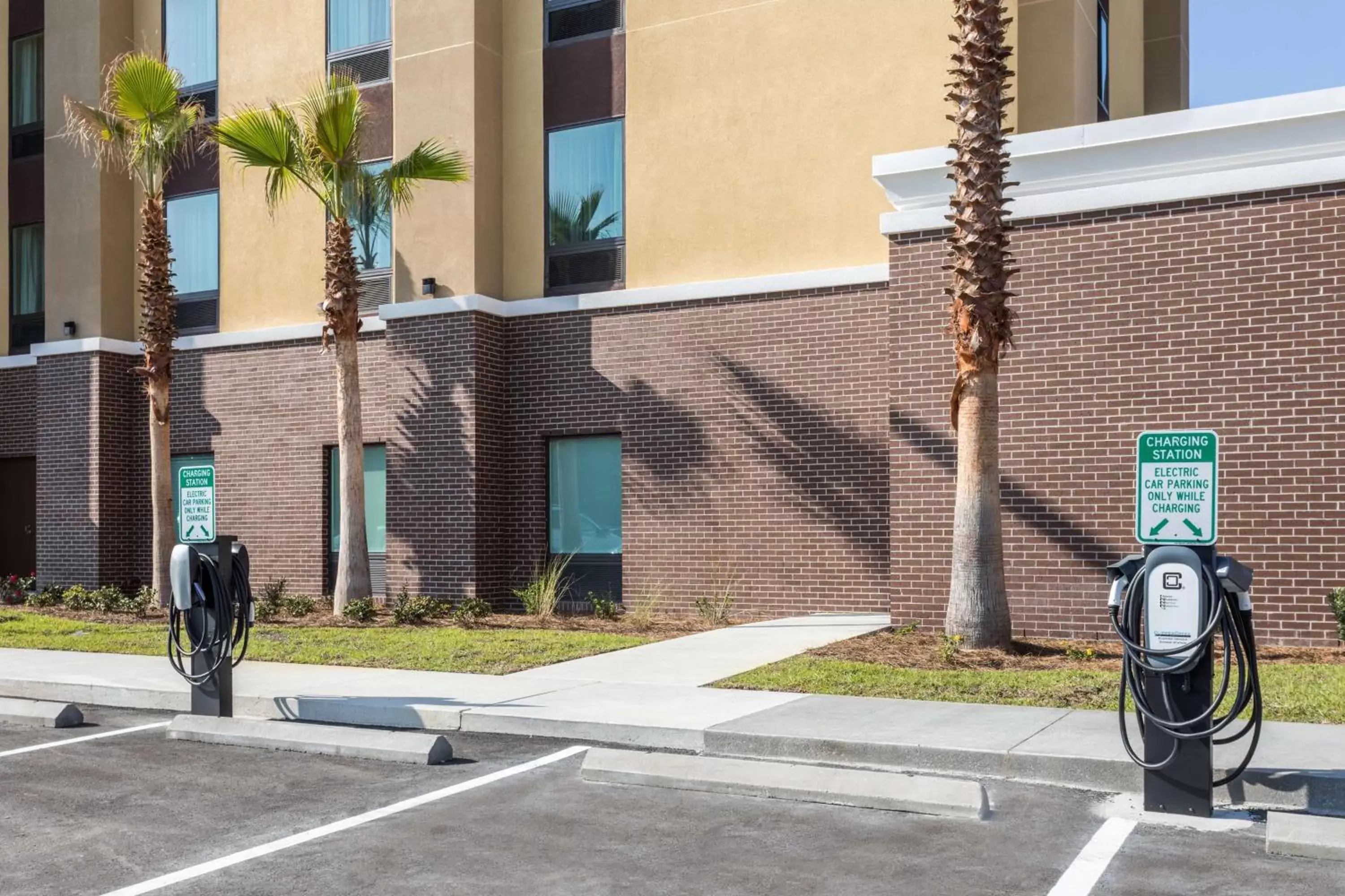 Property building in Hampton Inn & Suites Mary Esther-Fort Walton Beach, Fl