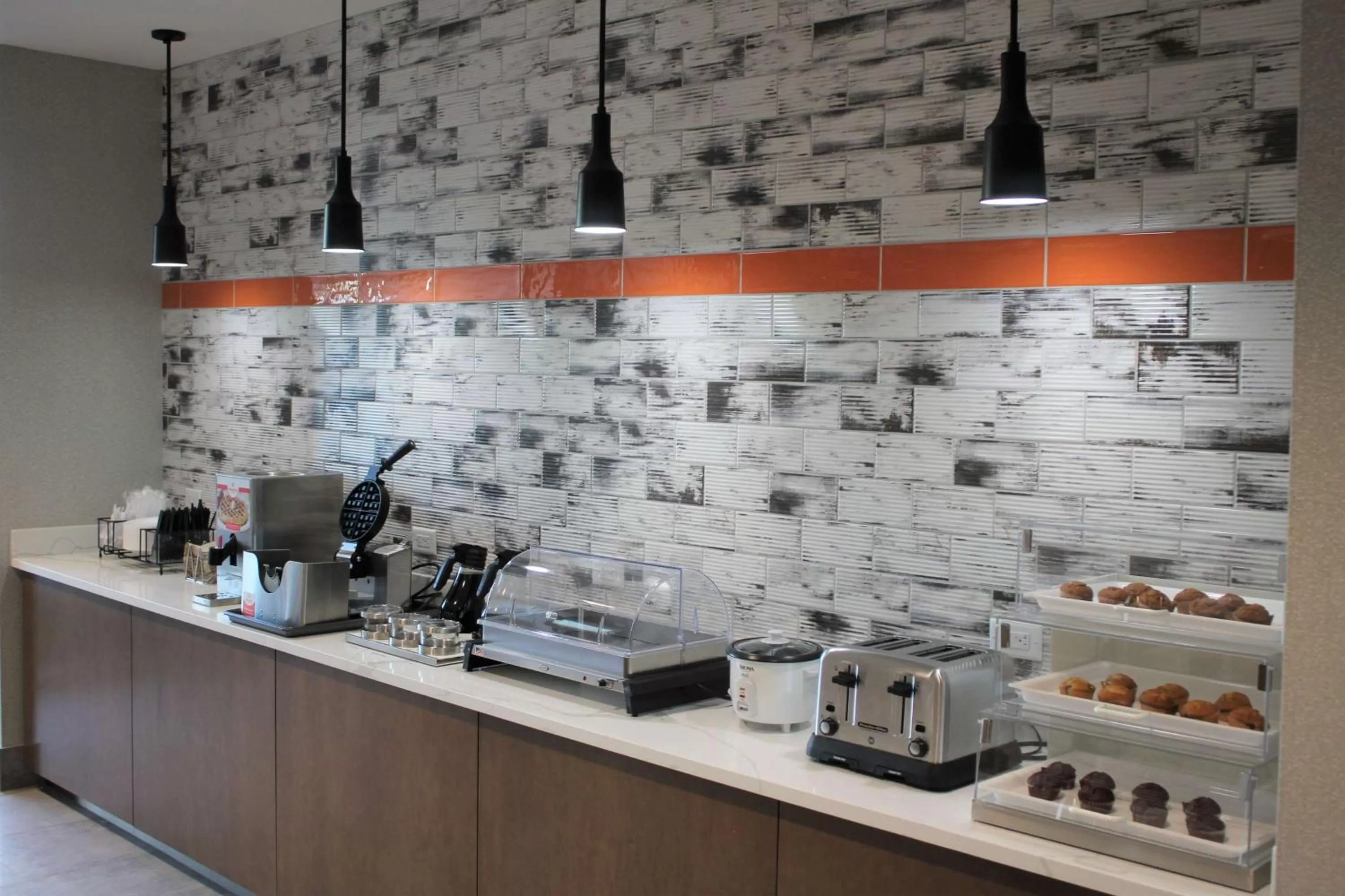 Restaurant/places to eat in La Quinta Inn & Suites by Wyndham Bardstown