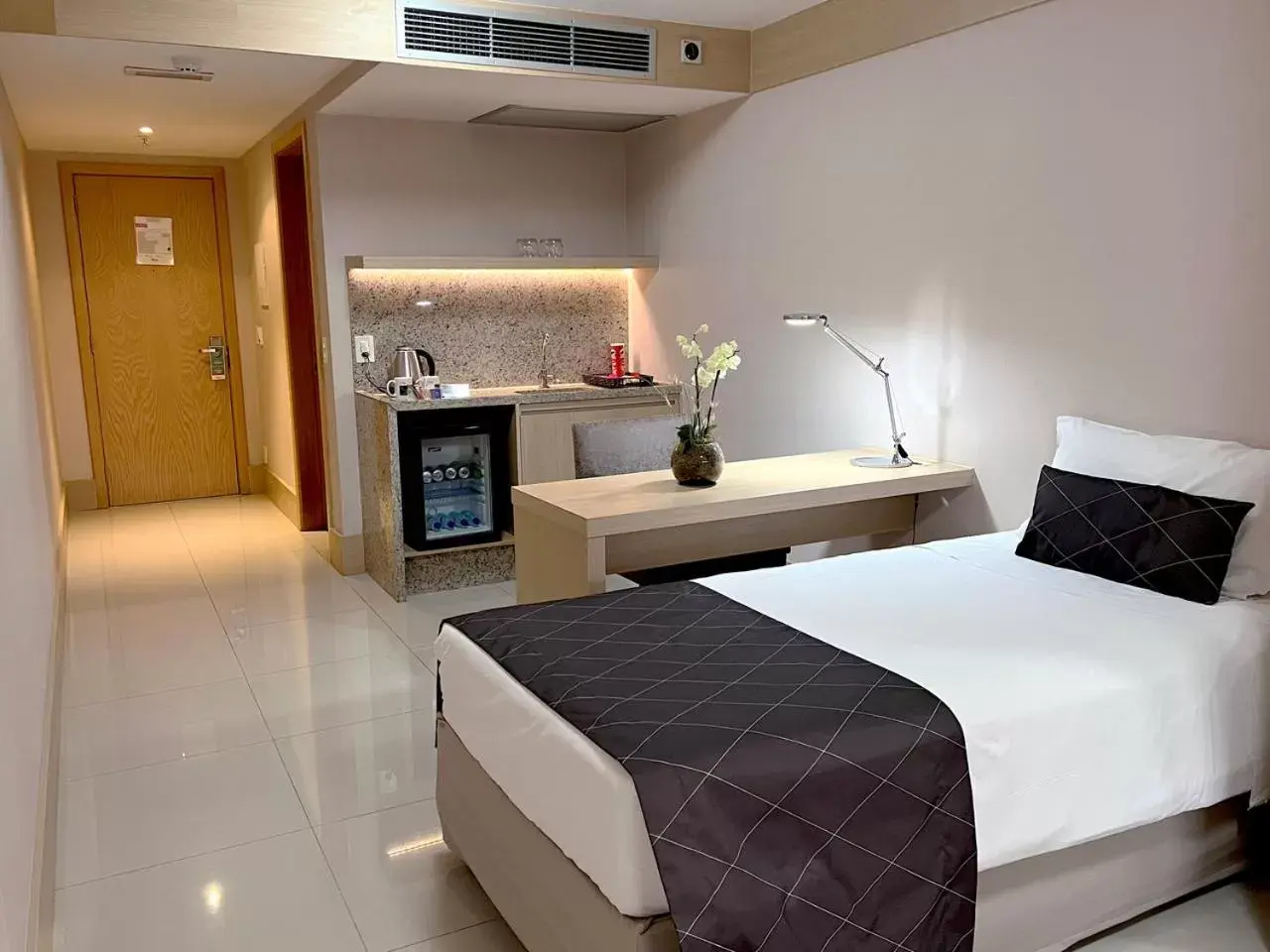 Bedroom, Kitchen/Kitchenette in Cullinan Hplus Premium