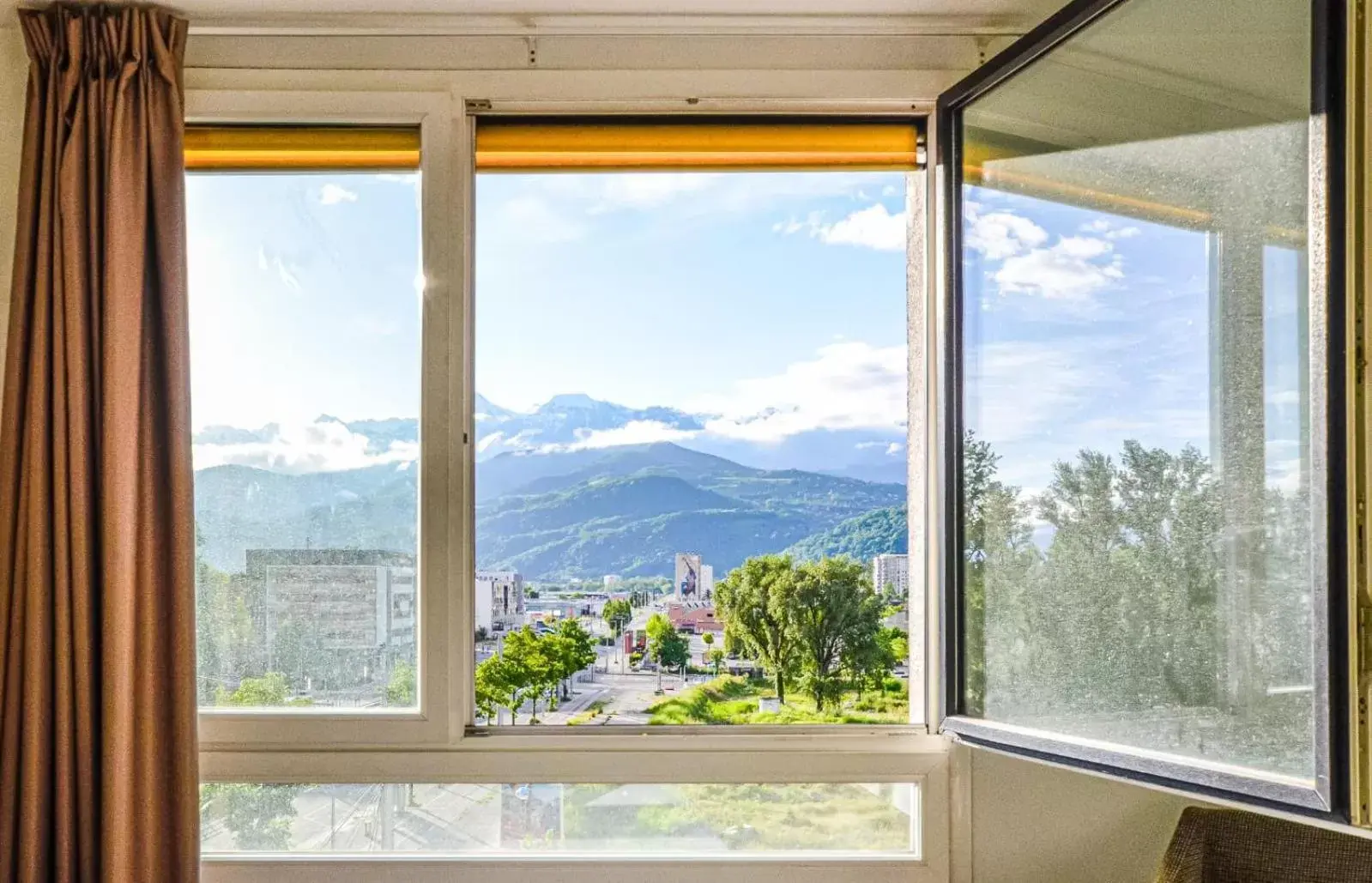 Mountain View in The Originals Résidence, Grenoble Université