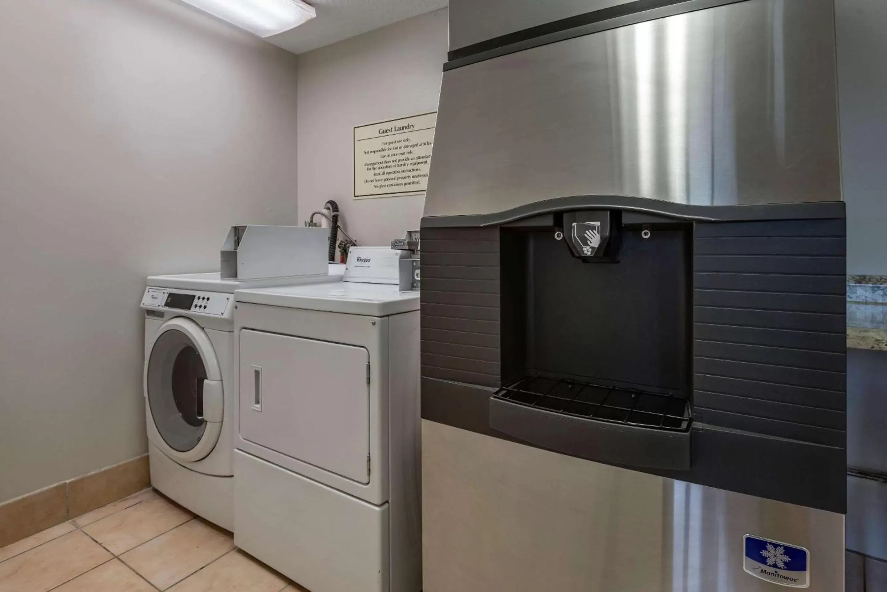 laundry, Kitchen/Kitchenette in MainStay Suites Horsham - Philadelphia