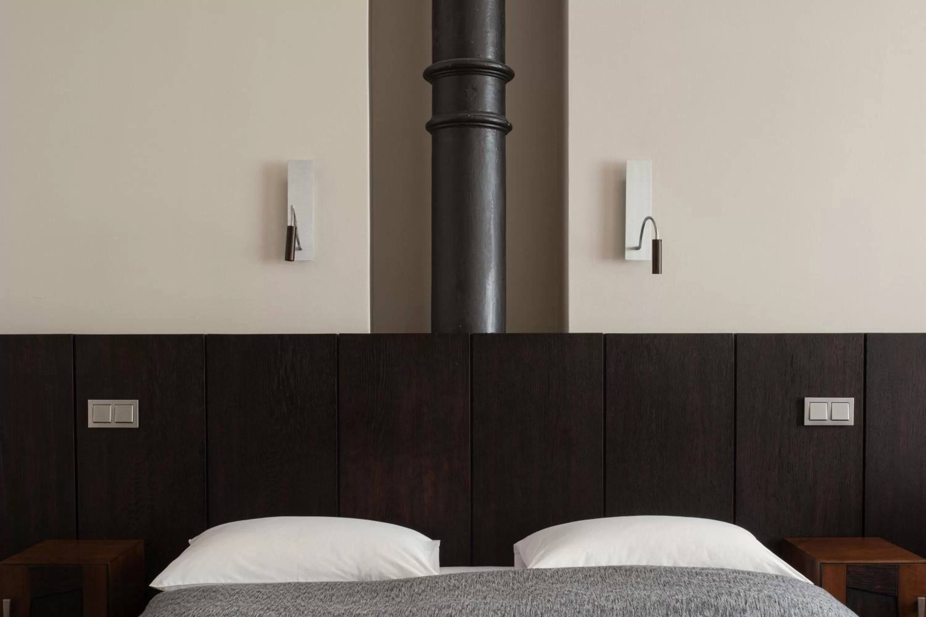 Bed in Hotel Monopol