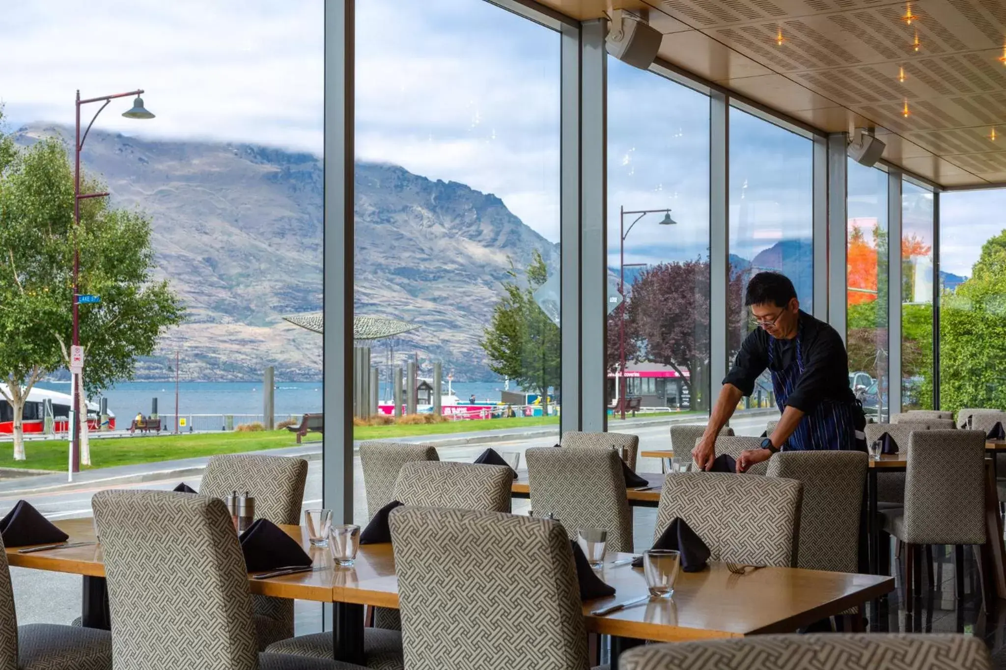 Restaurant/places to eat in Crowne Plaza Queenstown, an IHG Hotel
