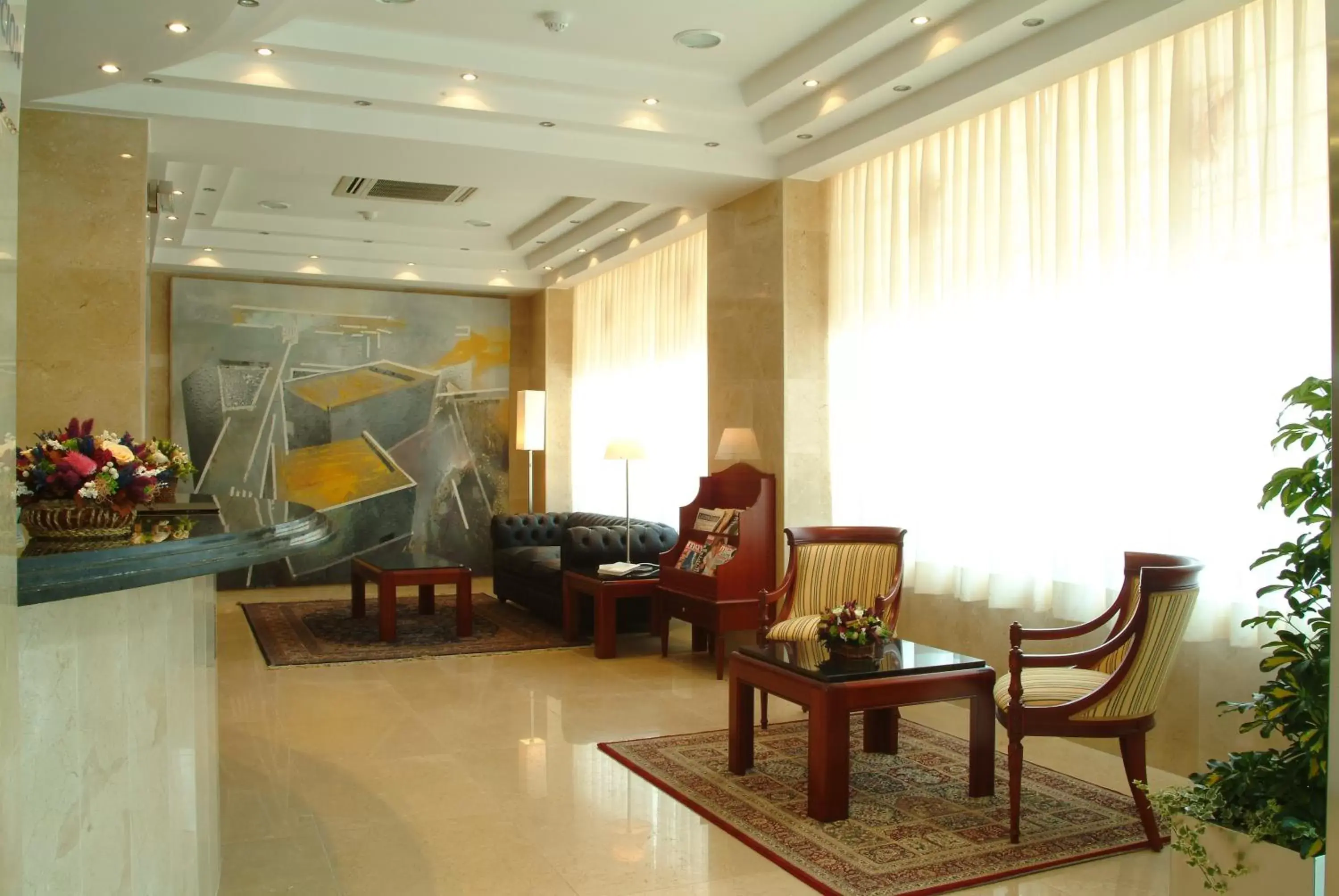 Lobby or reception, Seating Area in Hotel Gran Legazpi