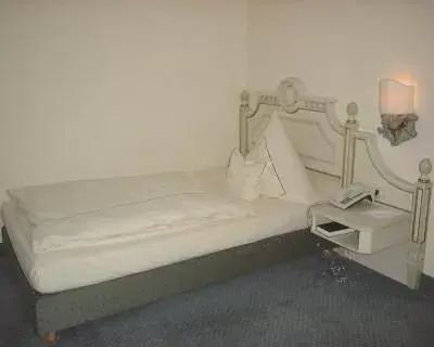Bed in Hotel Limmerhof