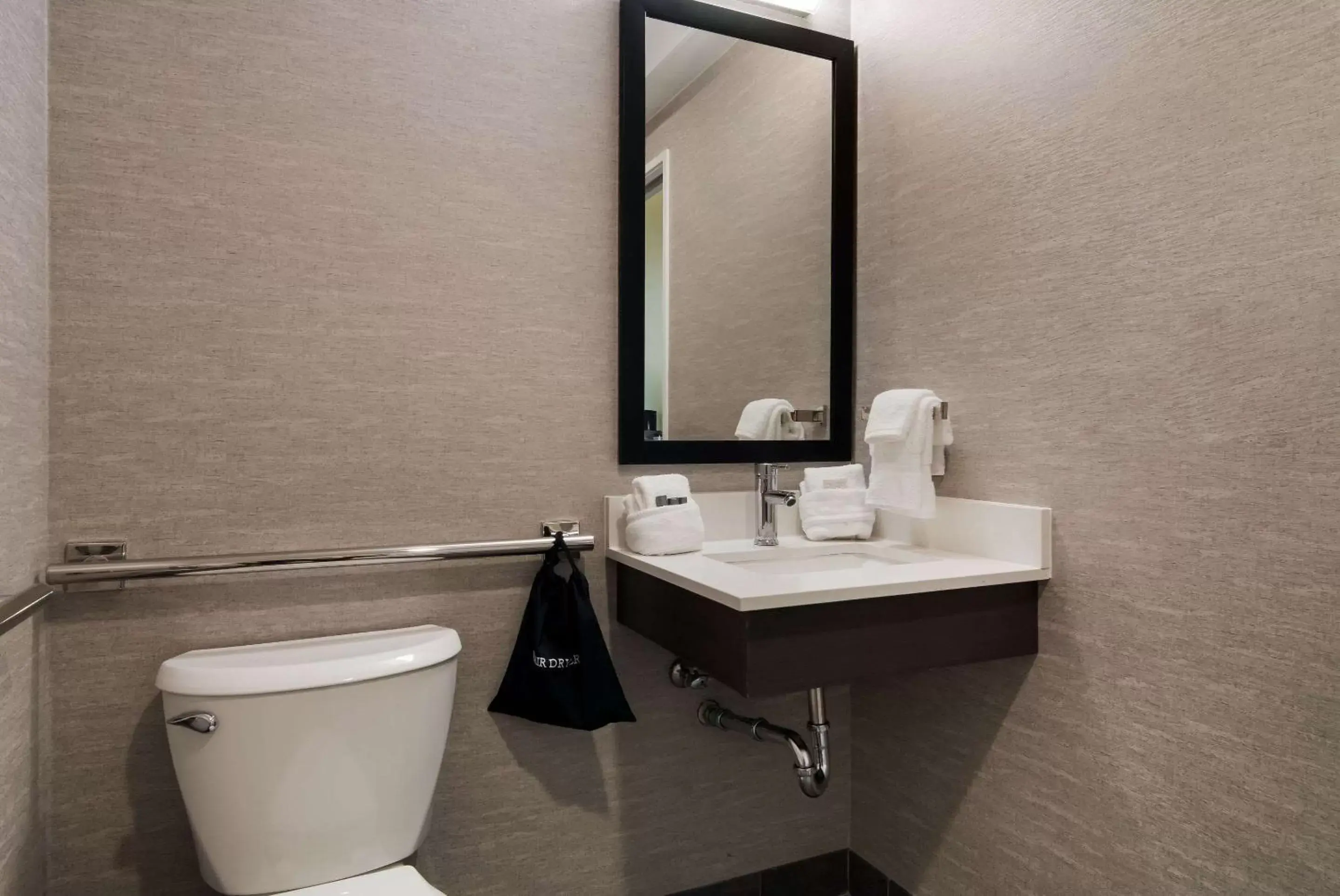 Bathroom in The Inn on Maritime Bay, Ascend Hotel Collection