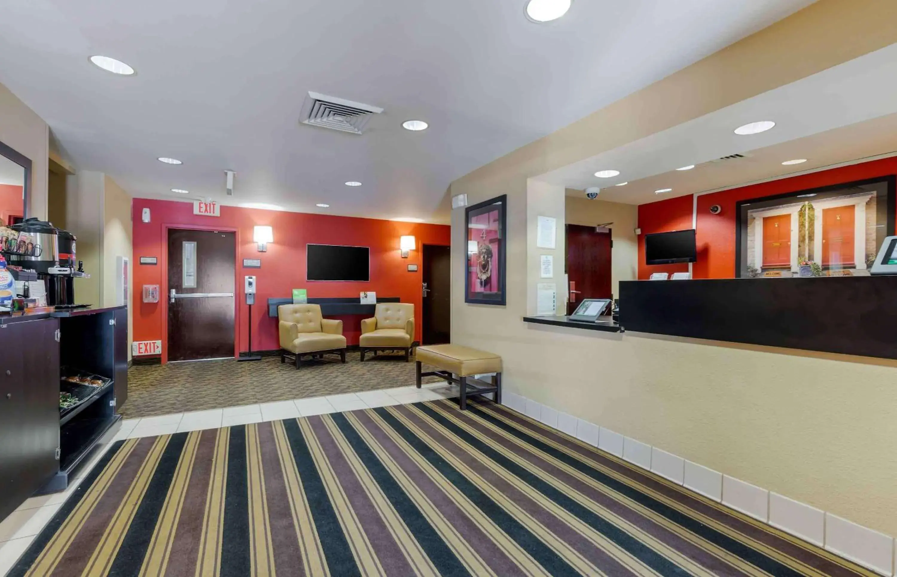 Lobby or reception, Lobby/Reception in Extended Stay America Suites - Washington, DC - Sterling