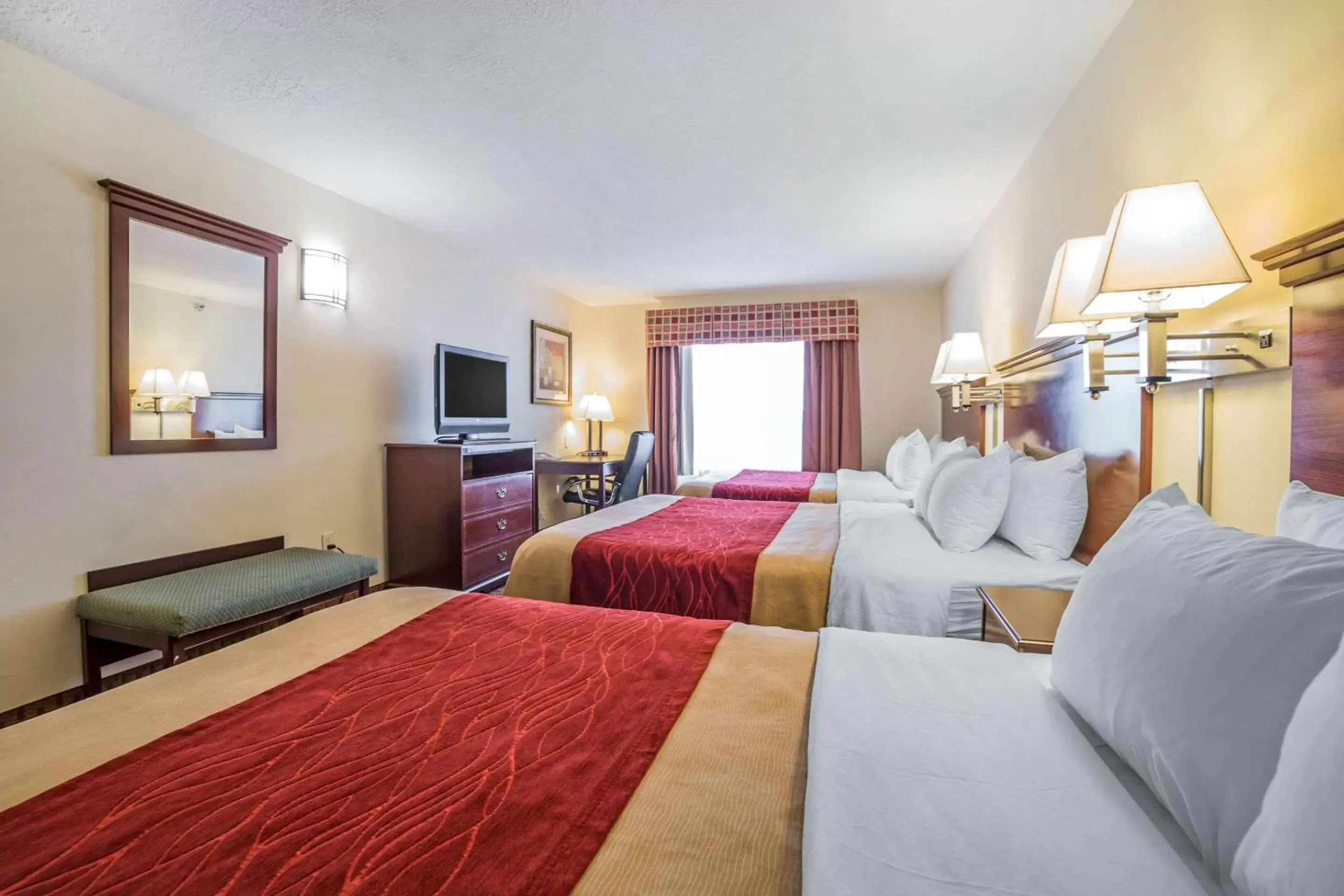 Photo of the whole room, Bed in Comfort Inn & Suites Rock Springs-Green River