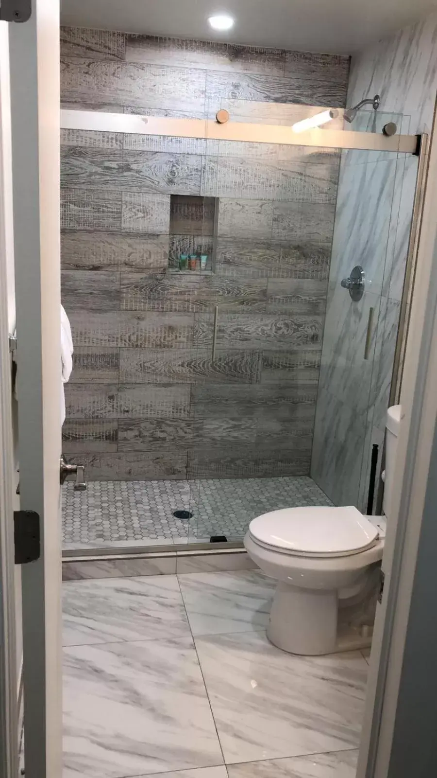Shower, Bathroom in The Drift Hotel