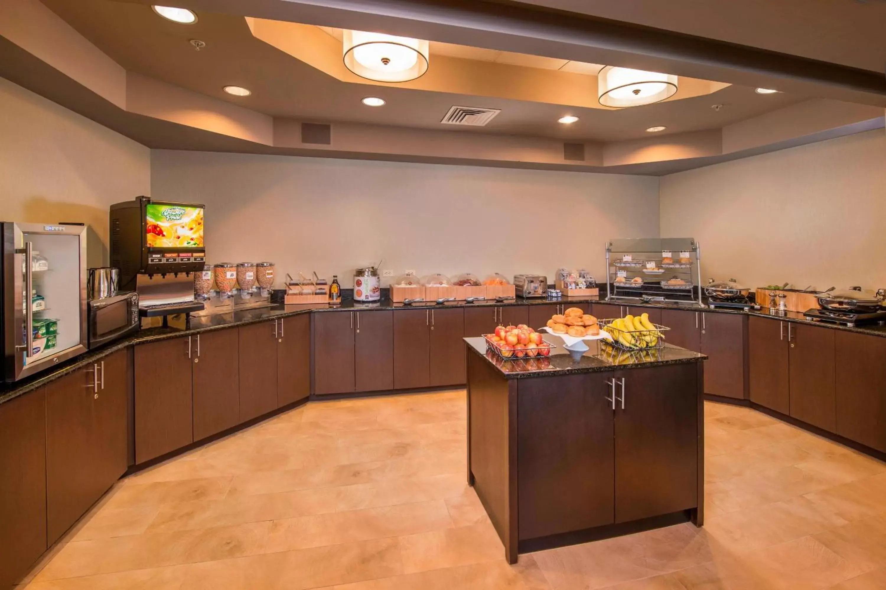 Breakfast, Restaurant/Places to Eat in Springhill Suites by Marriott State College