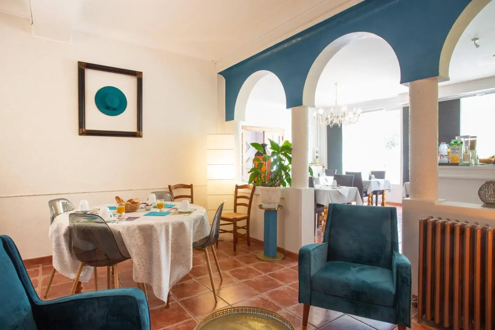 Breakfast, Restaurant/Places to Eat in Logis Hotel L'Occitan