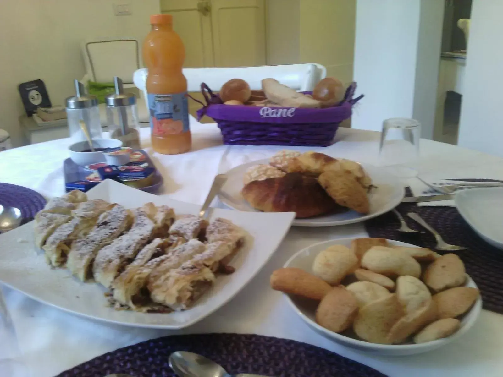 Continental breakfast, Breakfast in Viterbo Antica