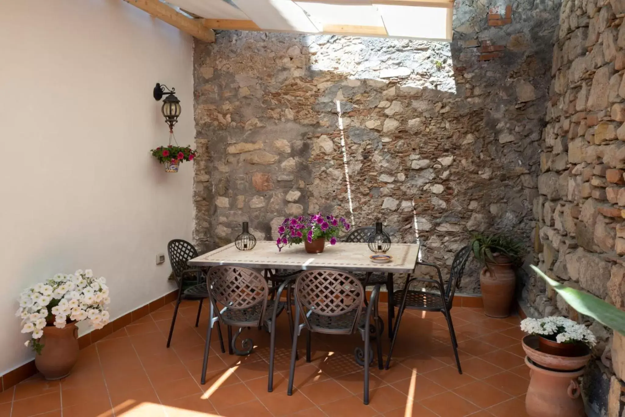 Dining Area in B&B RE TANCREDI