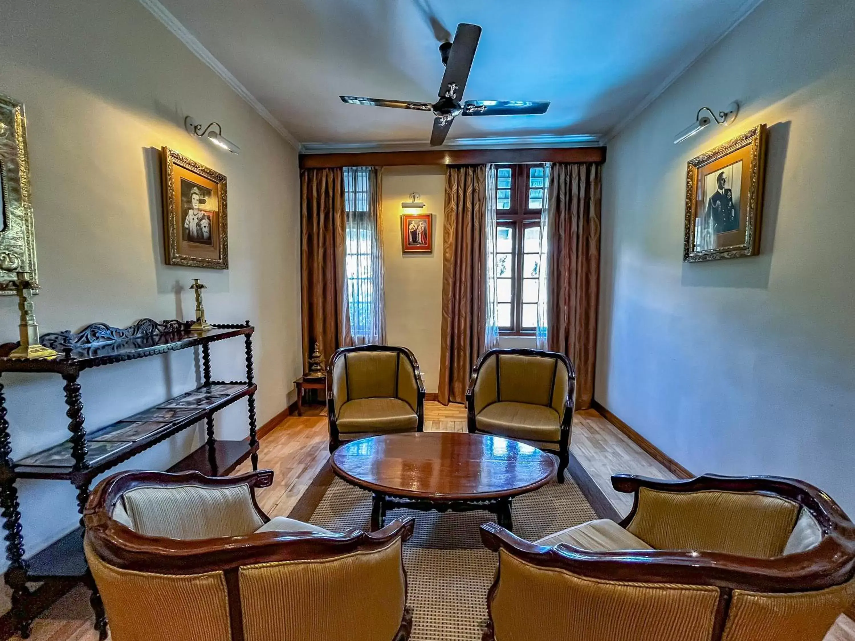 Seating Area in Hotel Suisse