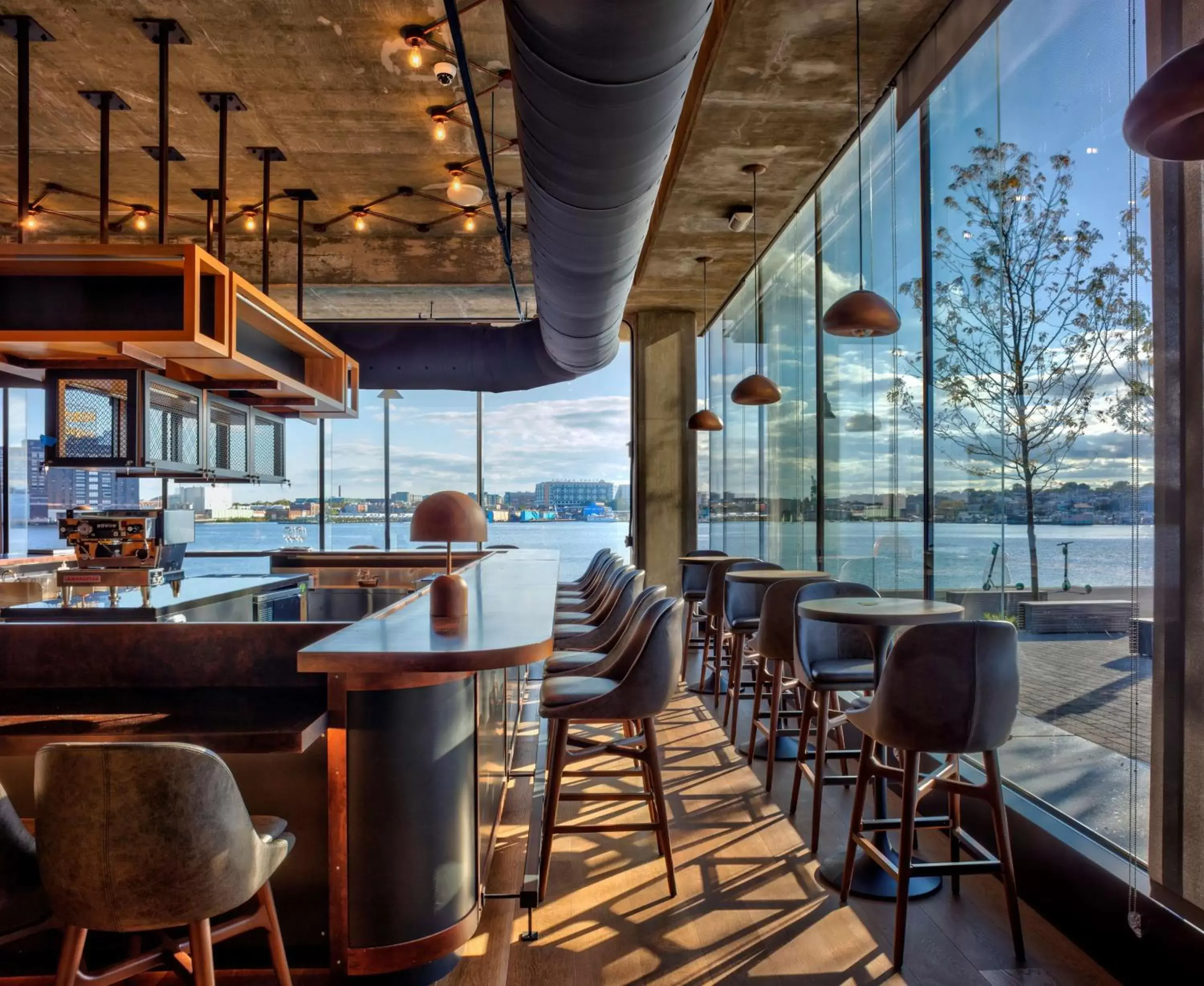 Lounge or bar, Lounge/Bar in Canopy By Hilton Baltimore Harbor Point - Newly Built