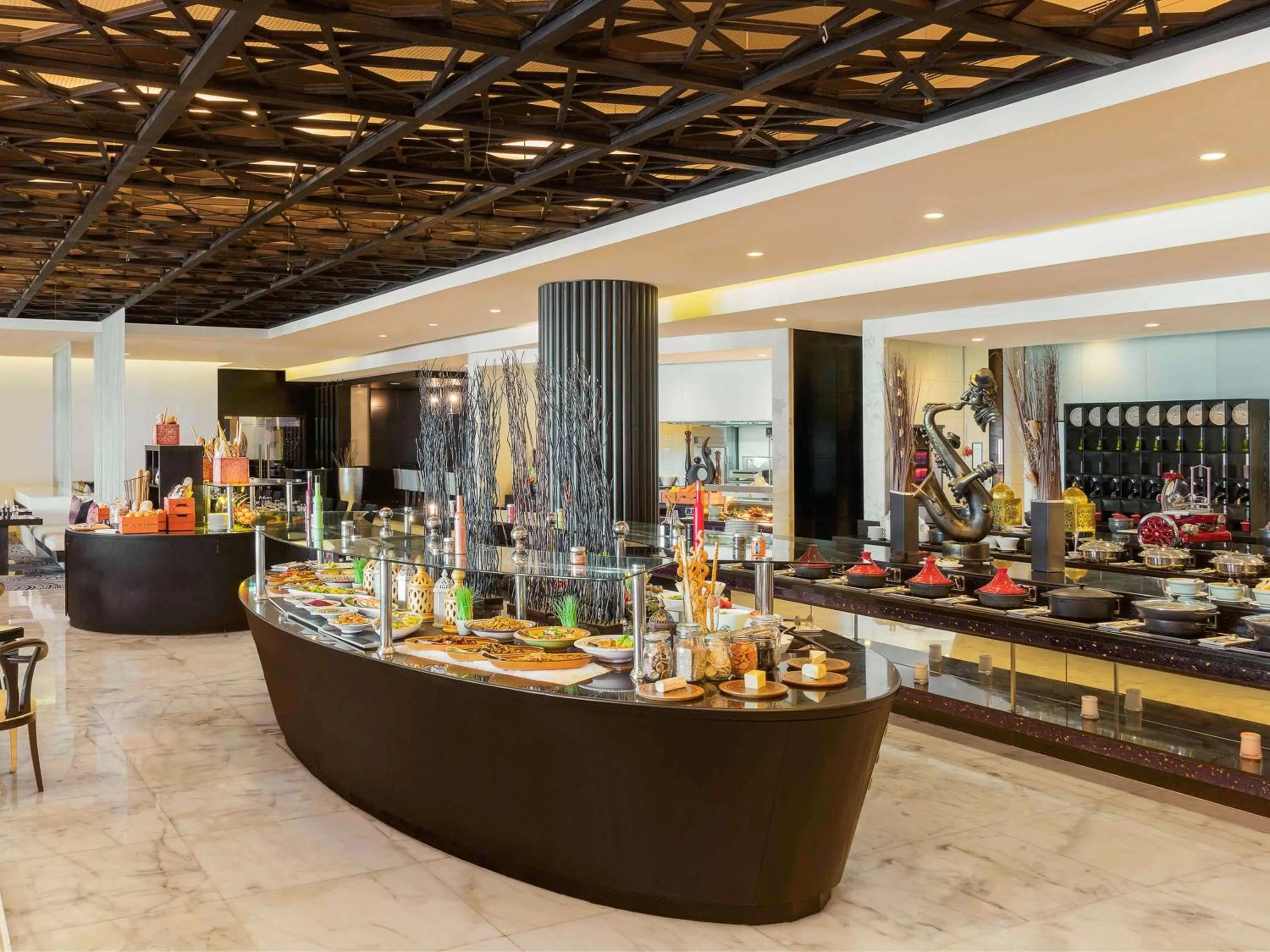 Restaurant/places to eat in Sofitel Abu Dhabi Corniche