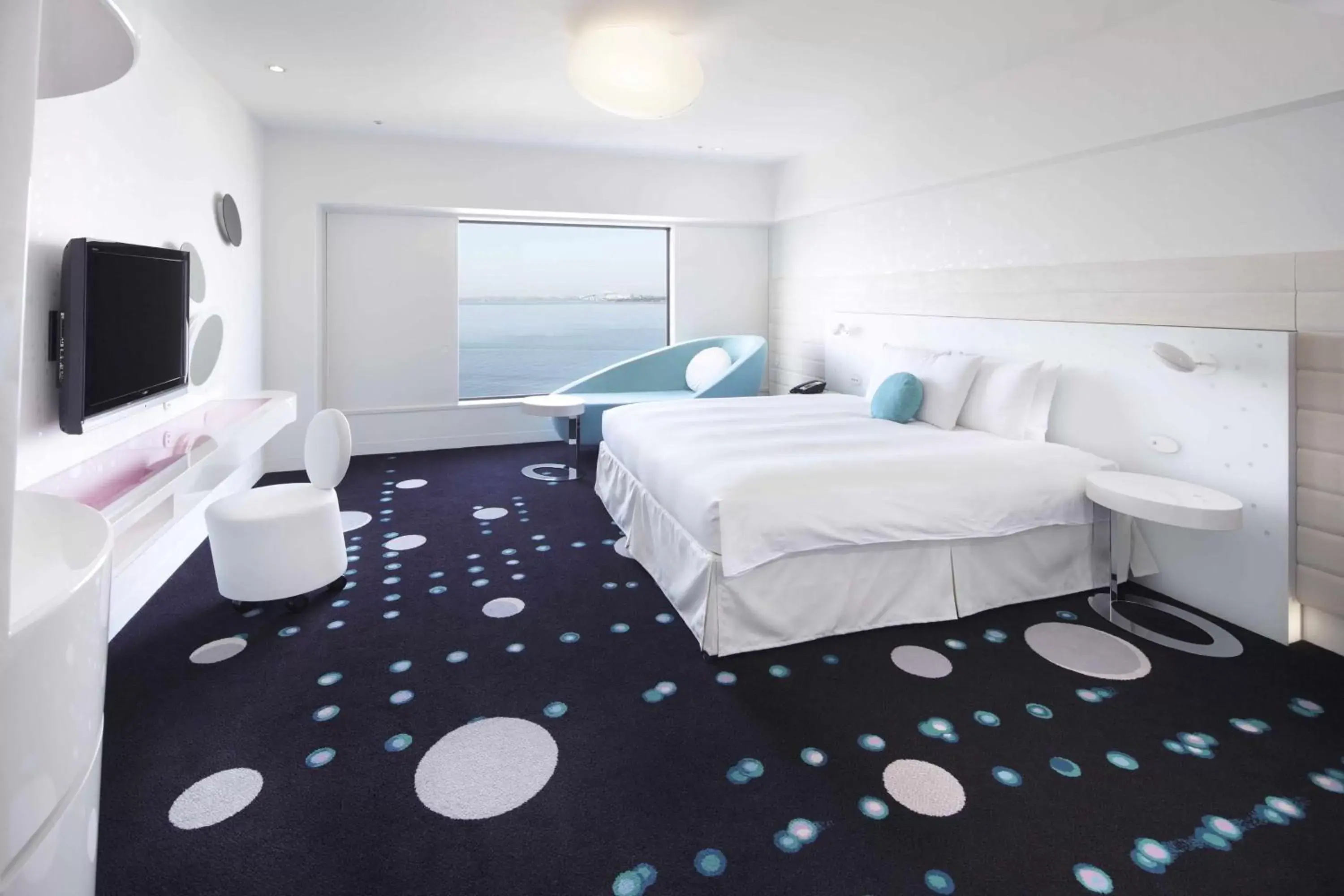 Bedroom, Bed in Hilton Tokyo Bay