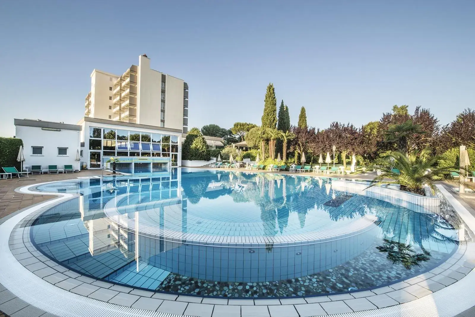 Property building, Swimming Pool in Hotel Des Bains Terme
