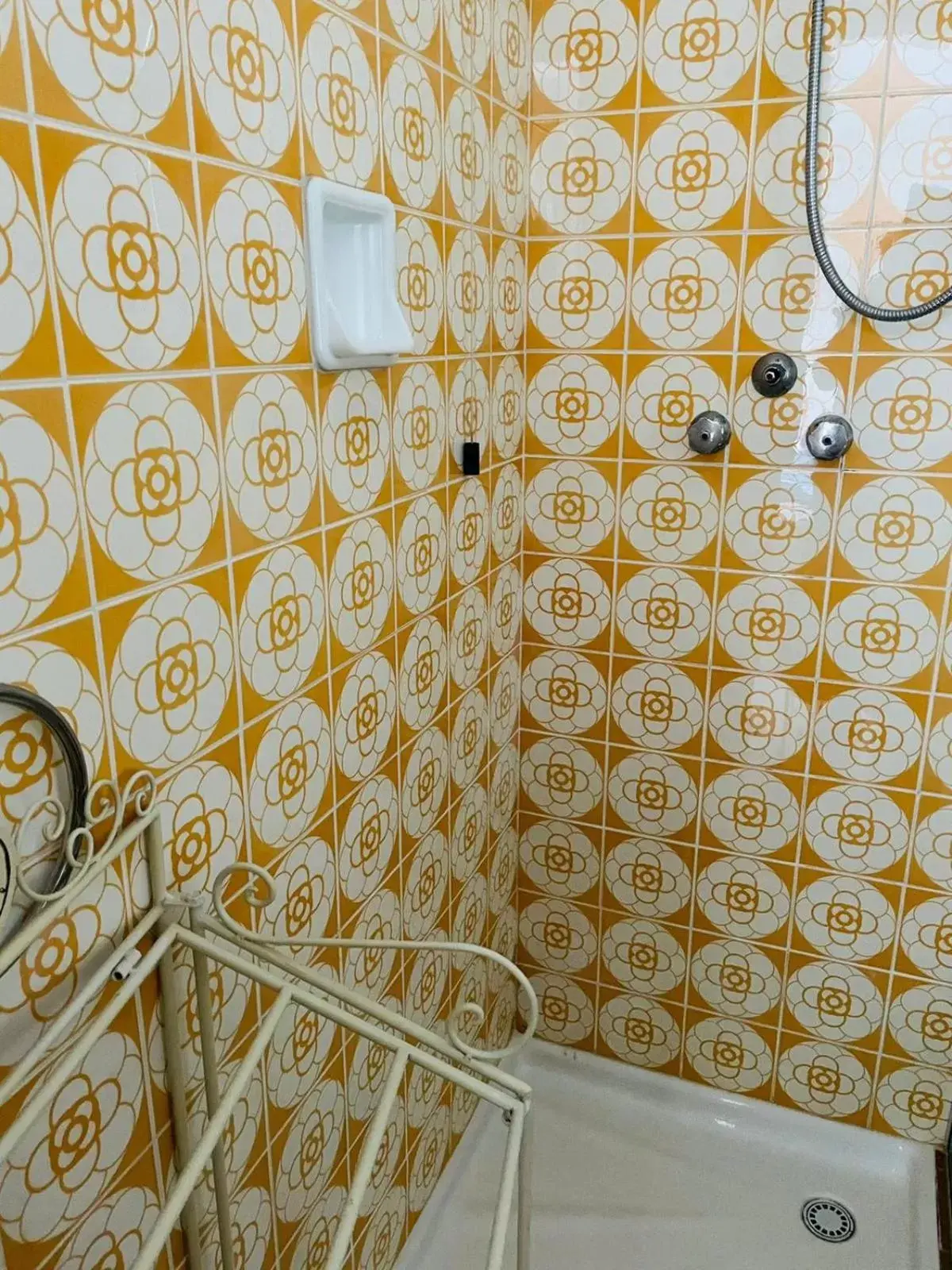 Bathroom in Hotel Mirabeau