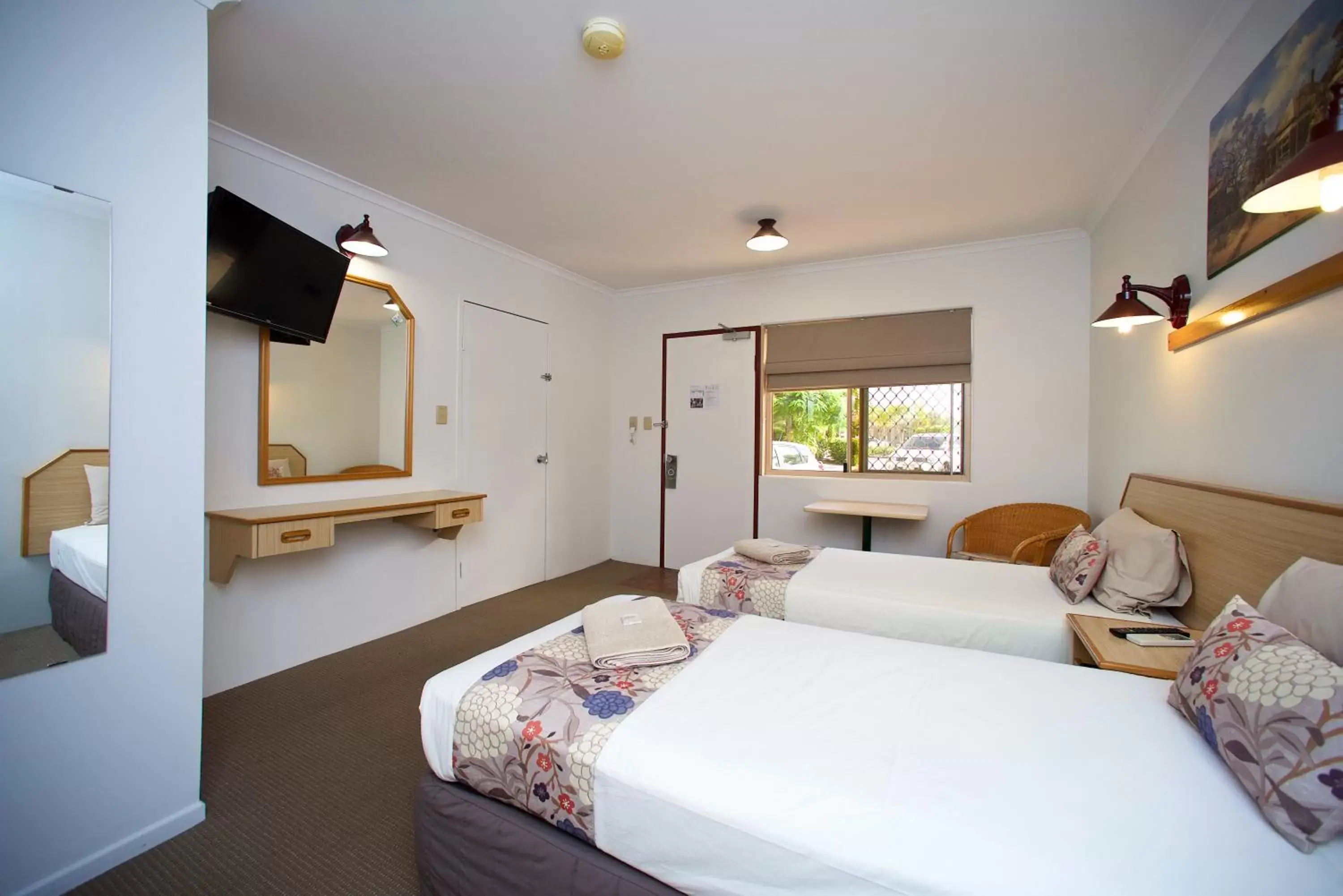 Photo of the whole room, Bed in Ingenia Holidays Taigum (Formerly Colonial Village)