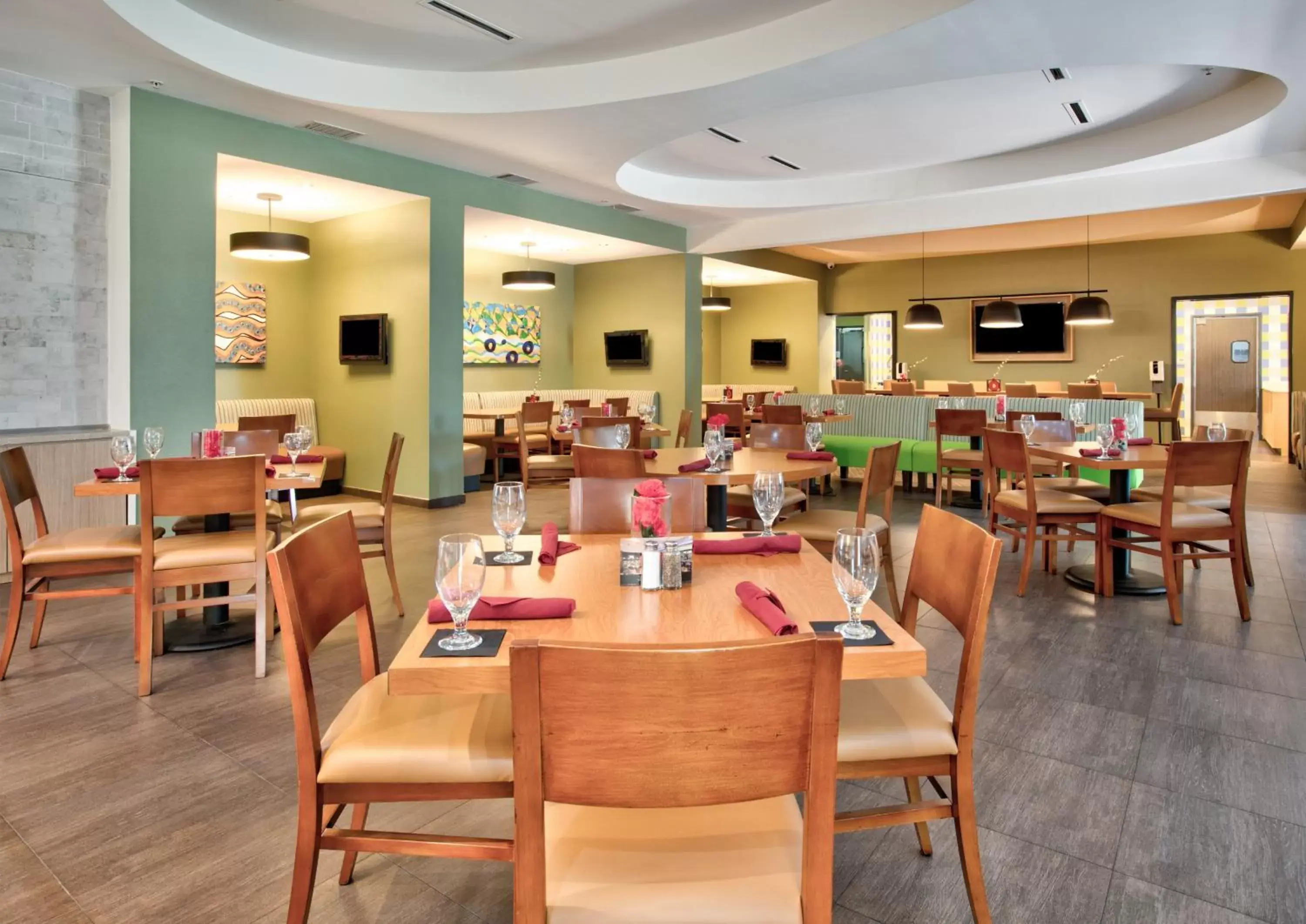 Restaurant/Places to Eat in Holiday Inn Dallas - Fort Worth Airport South, an IHG Hotel