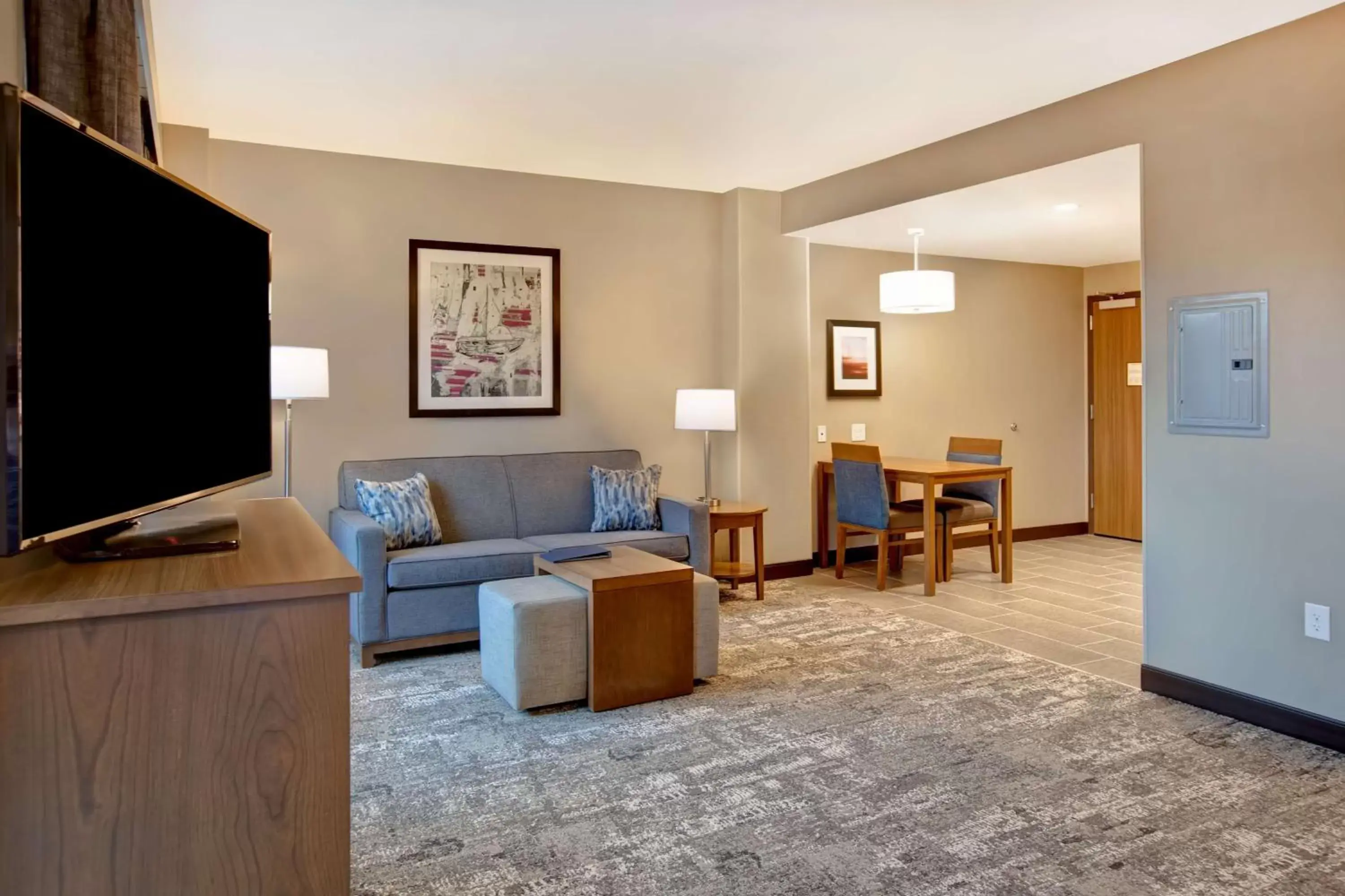 Bedroom, Seating Area in Homewood Suites By Hilton Summerville