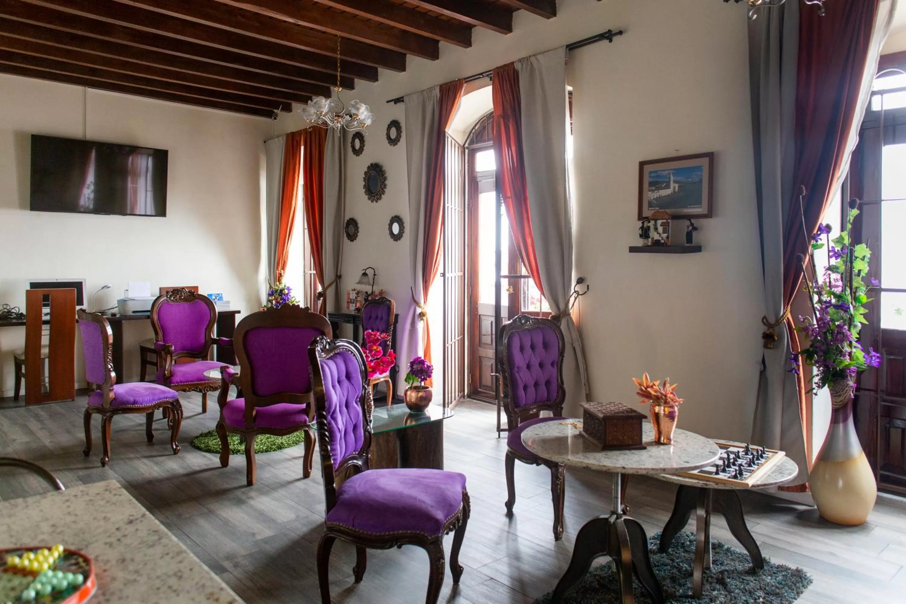 TV and multimedia in Hotel Colonial San Agustin