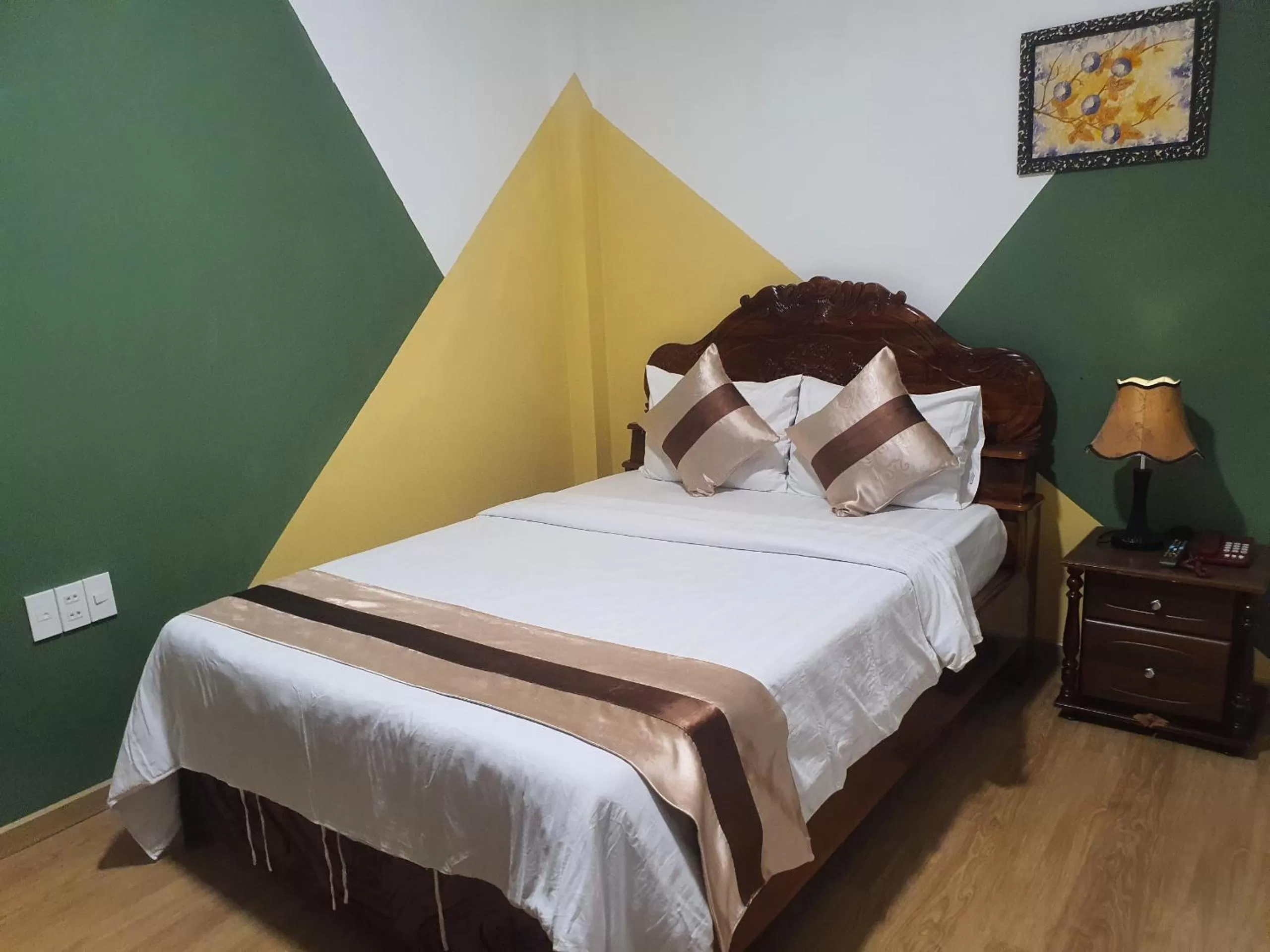 Bed in The 1- Tony saigon Hotel