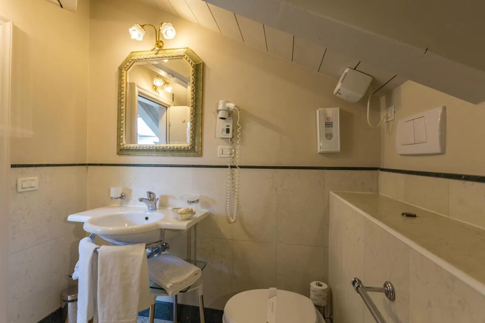 Decorative detail in Hotel Tiziano