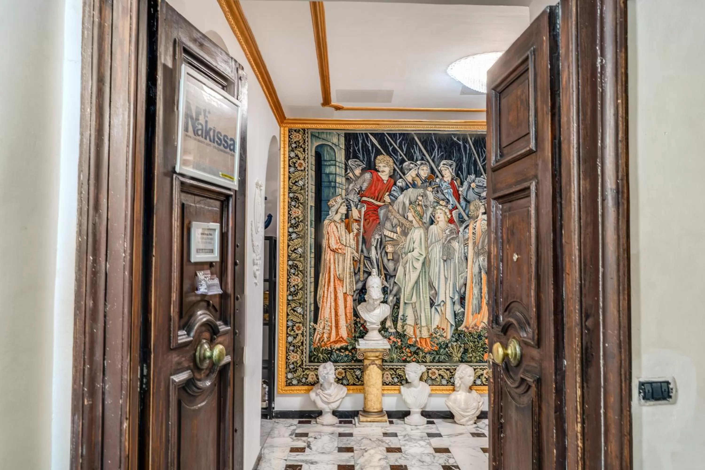 Facade/entrance in Nakissa Inn