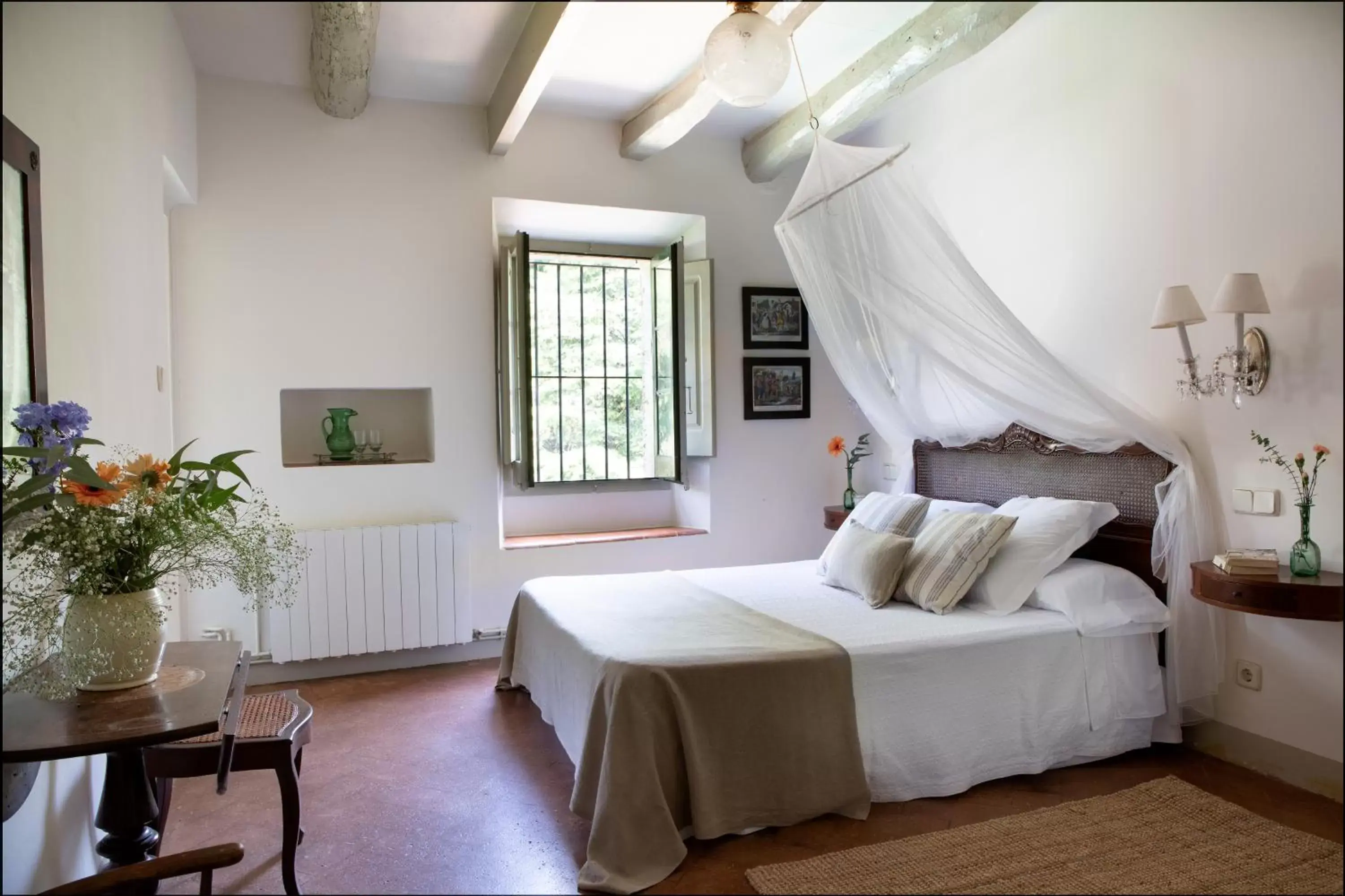 Photo of the whole room, Bed in B&B Can Casadella