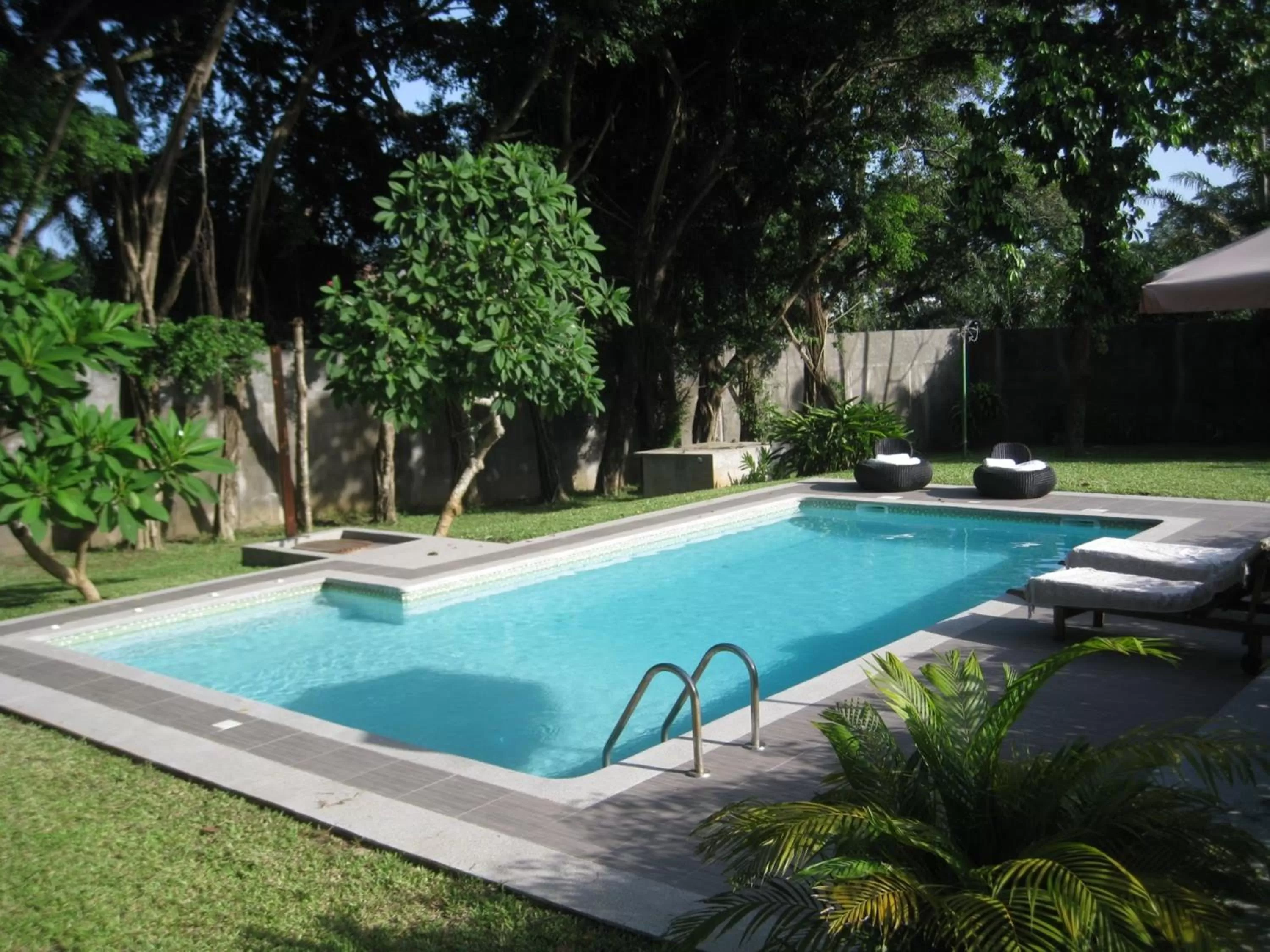Swimming pool in Boutique Hotel Particulier