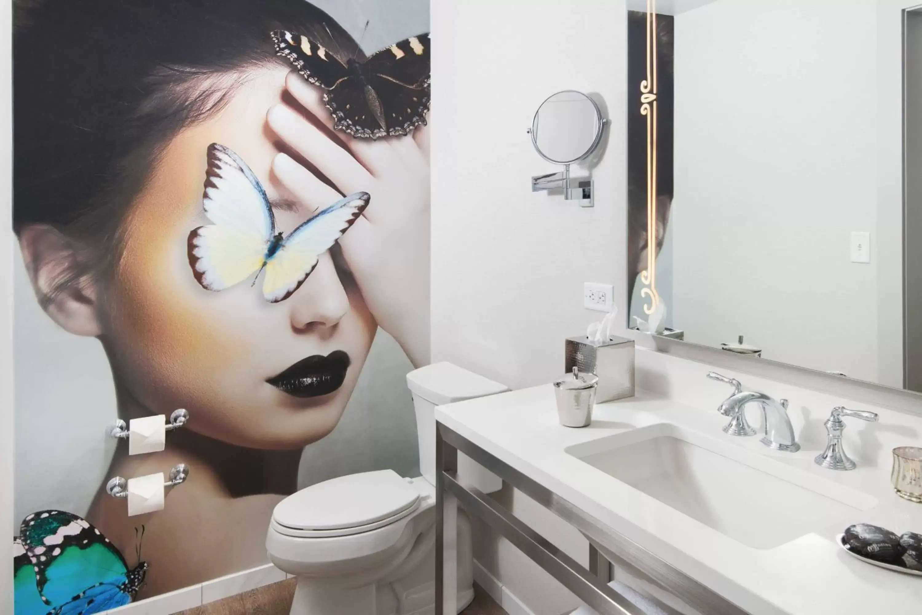 Bathroom in The Edwin Hotel, Autograph Collection