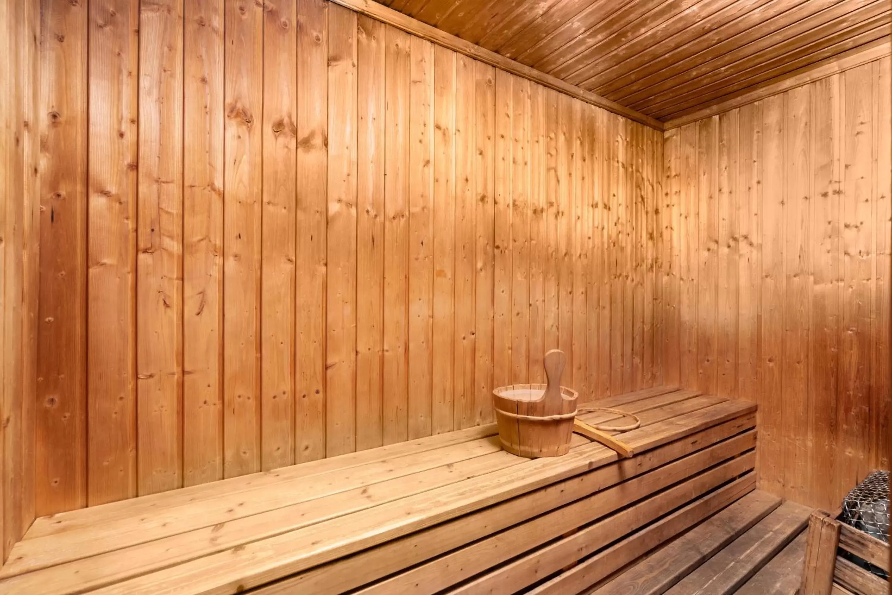 Sauna in Golden Sands Hotel & Residences