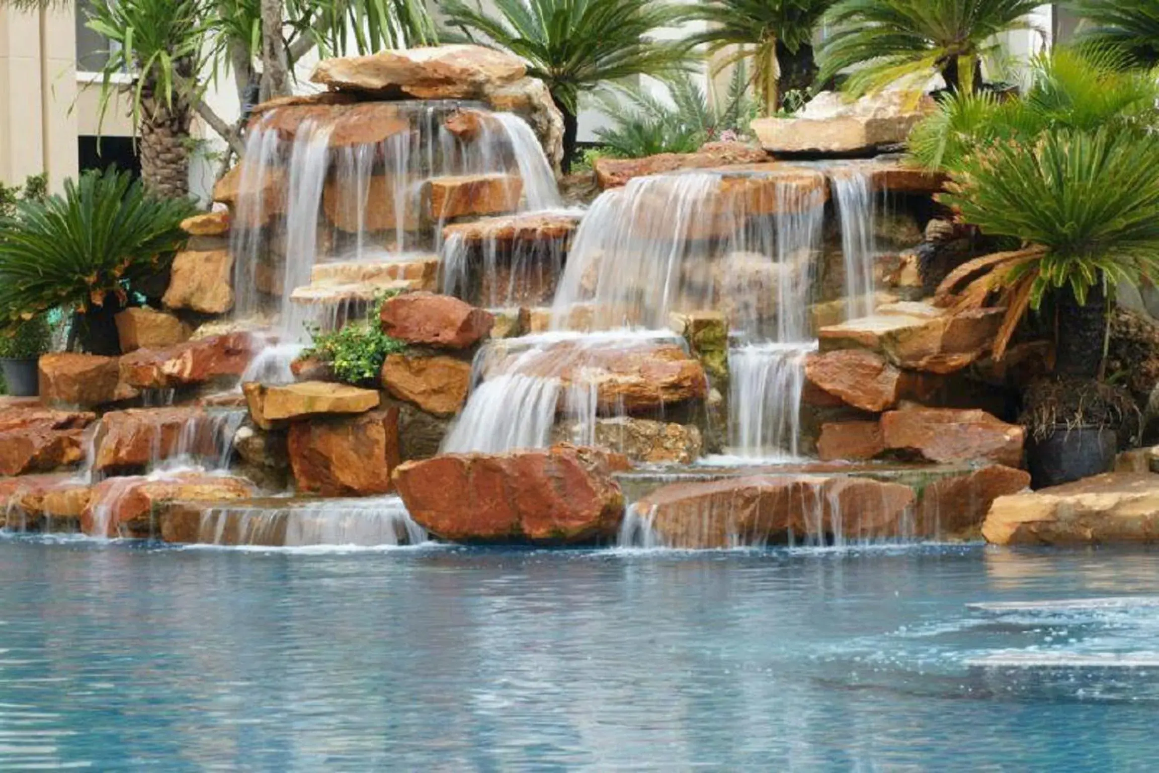 Swimming pool in Lk Legend Hotel