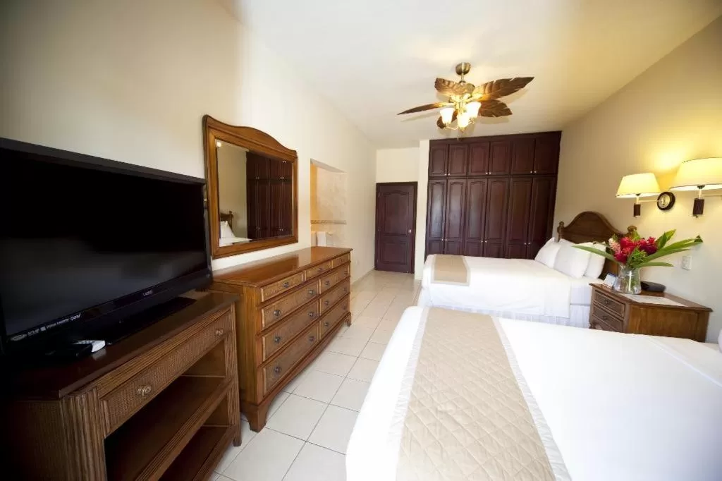 TV/Entertainment Center in La Ensenada Beach Resort