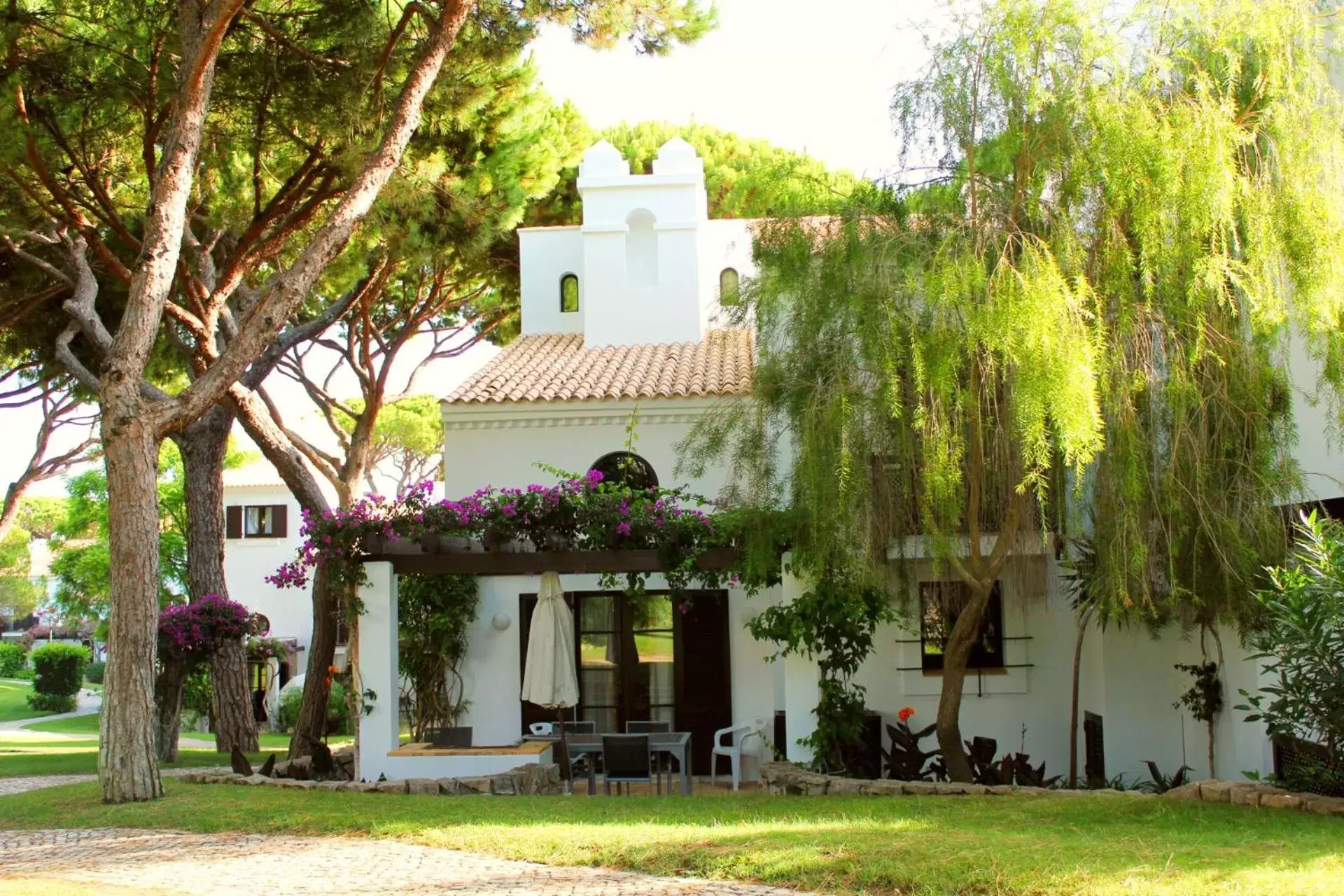 Patio, Property Building in Pine Cliffs Village & Suites