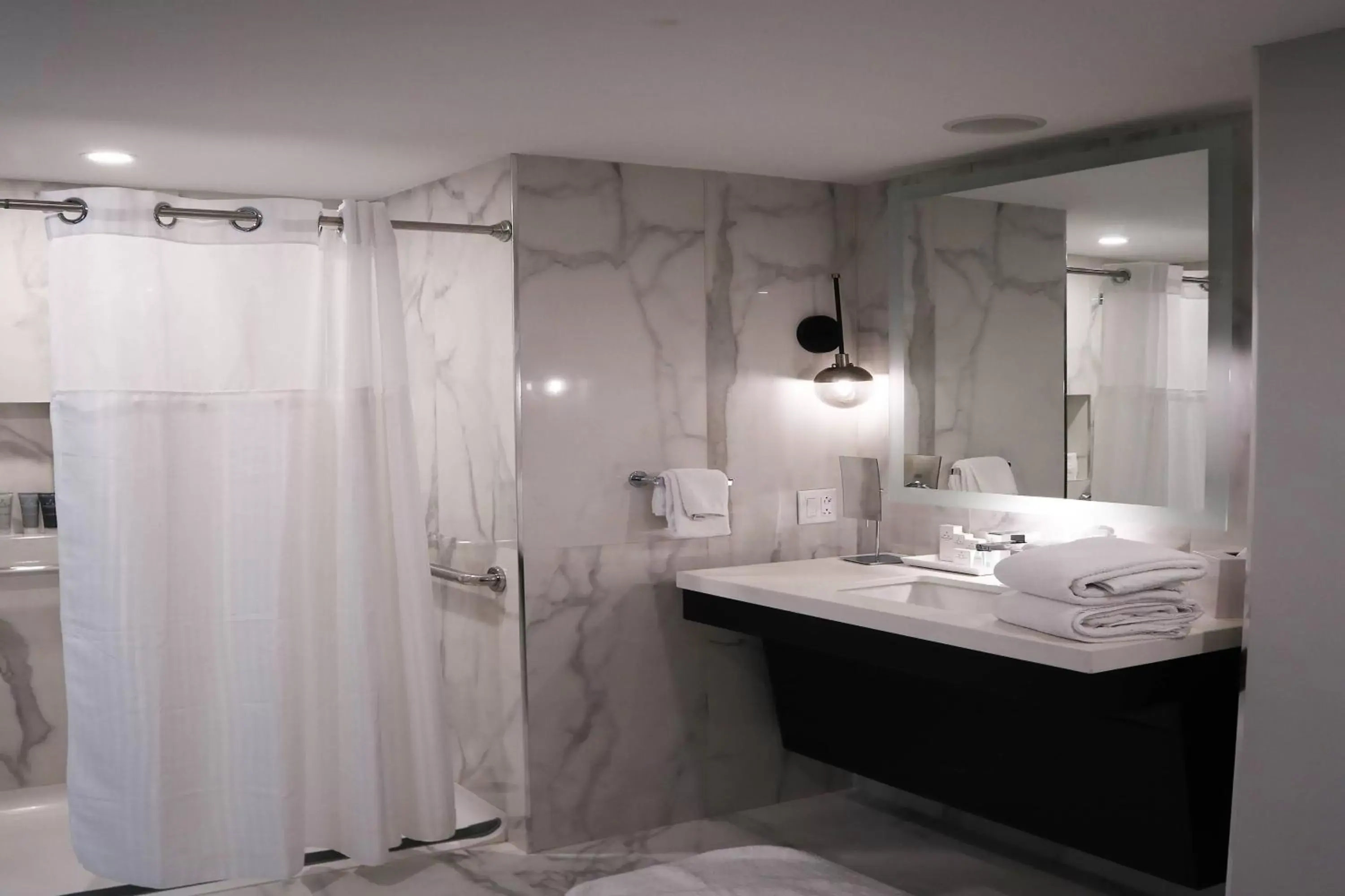 Bathroom in JW Marriott Miami