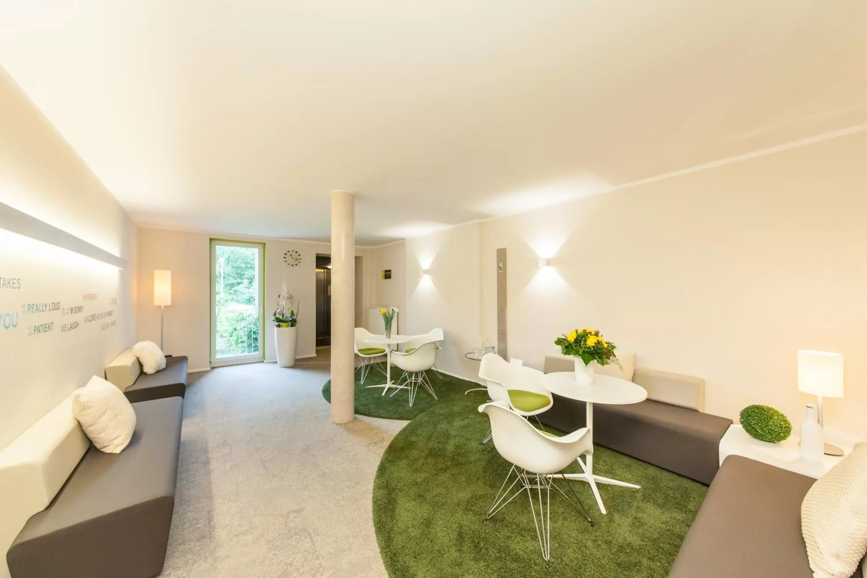 Lobby or reception, Seating Area in acora Fürth Living the City