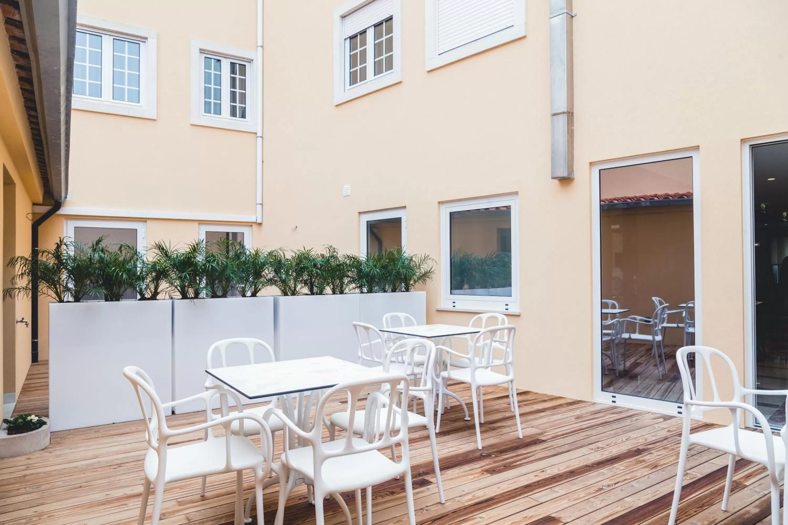 Patio in Hotel Aveiro Center by Alboi Group