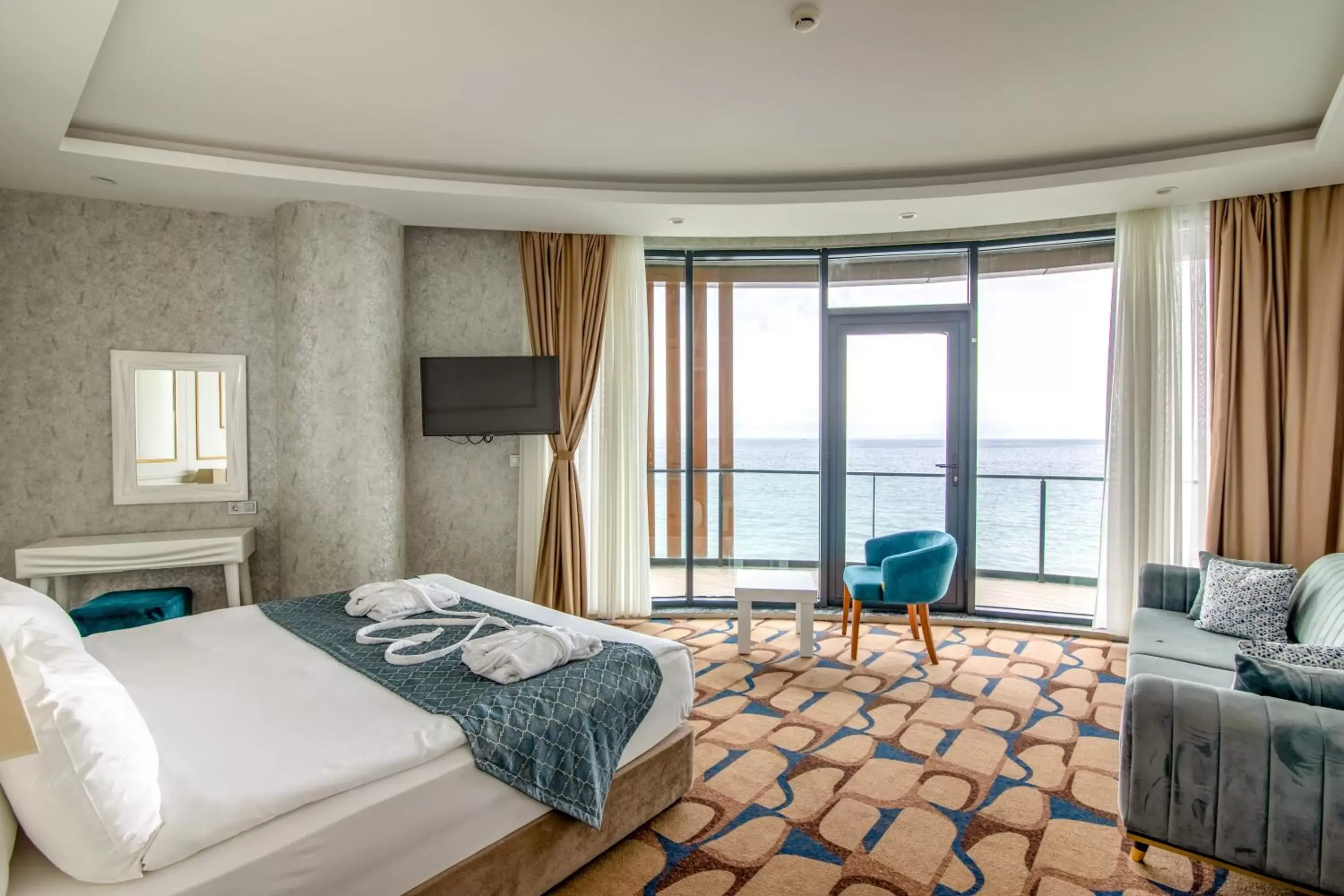 View (from property/room), Bed in BLUE MUDANYA HOTEL