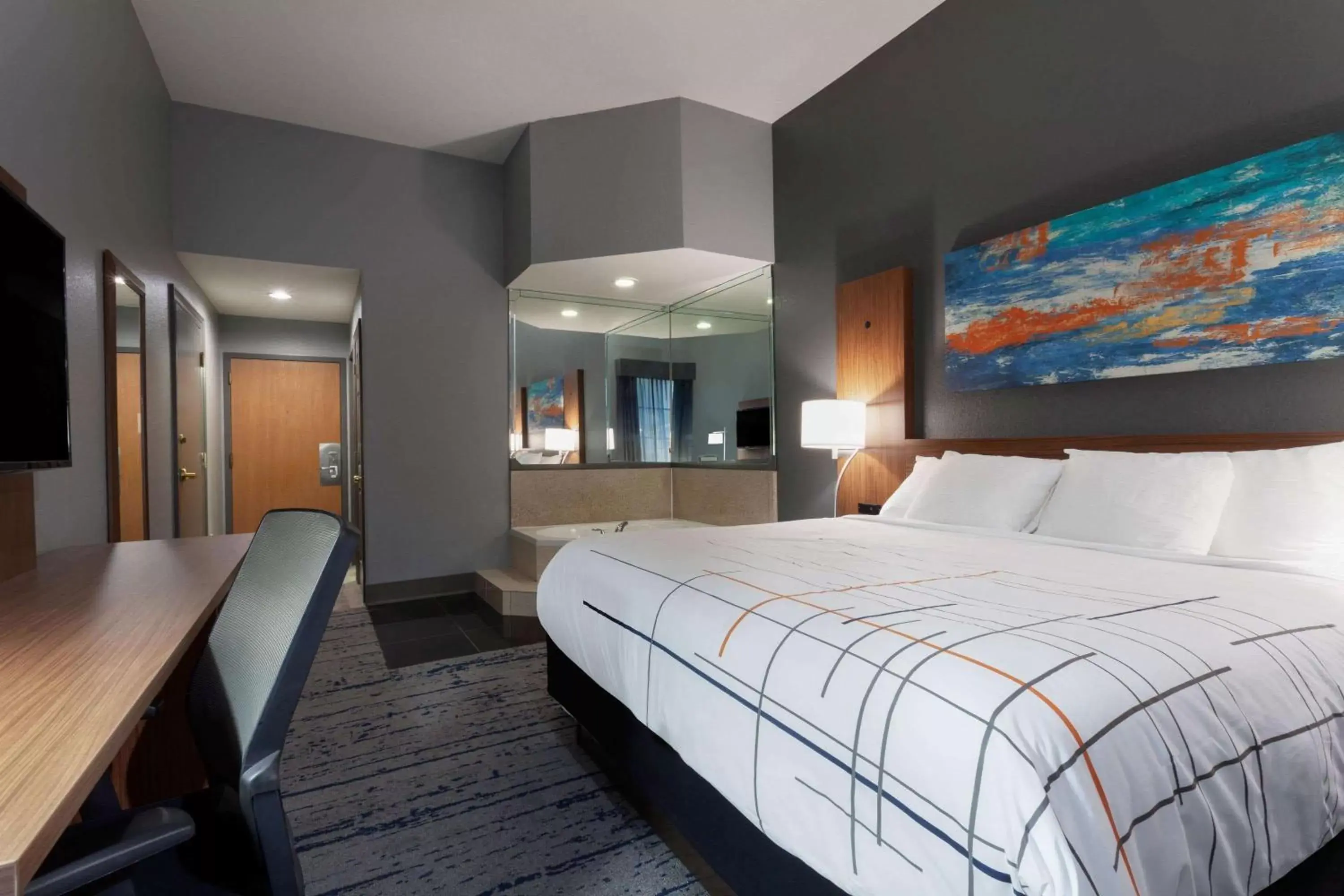 Superior King Studio Suite - Non-Smoking in La Quinta by Wyndham St. Petersburg Northeast *Newly Renovated